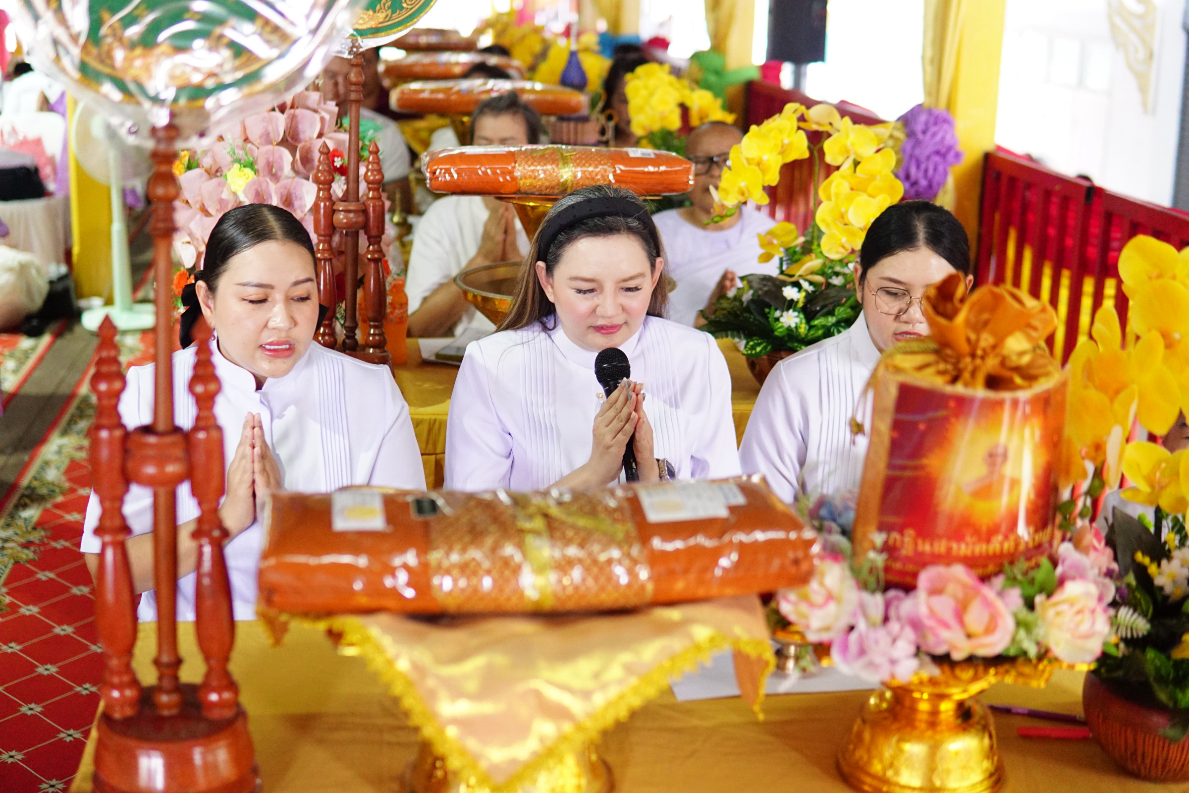 ภาพกล่าวคำถวายกฐินวัดทองรำไพ