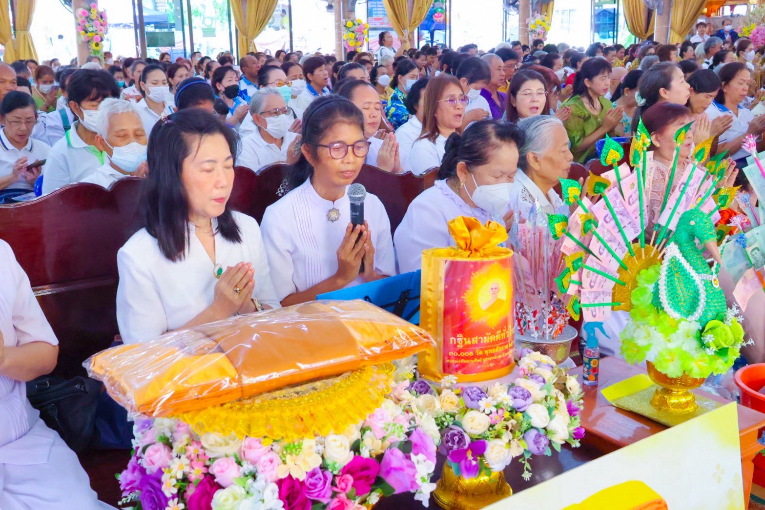 ภาพกล่าวคำถวายกฐินวัดหนามแดง