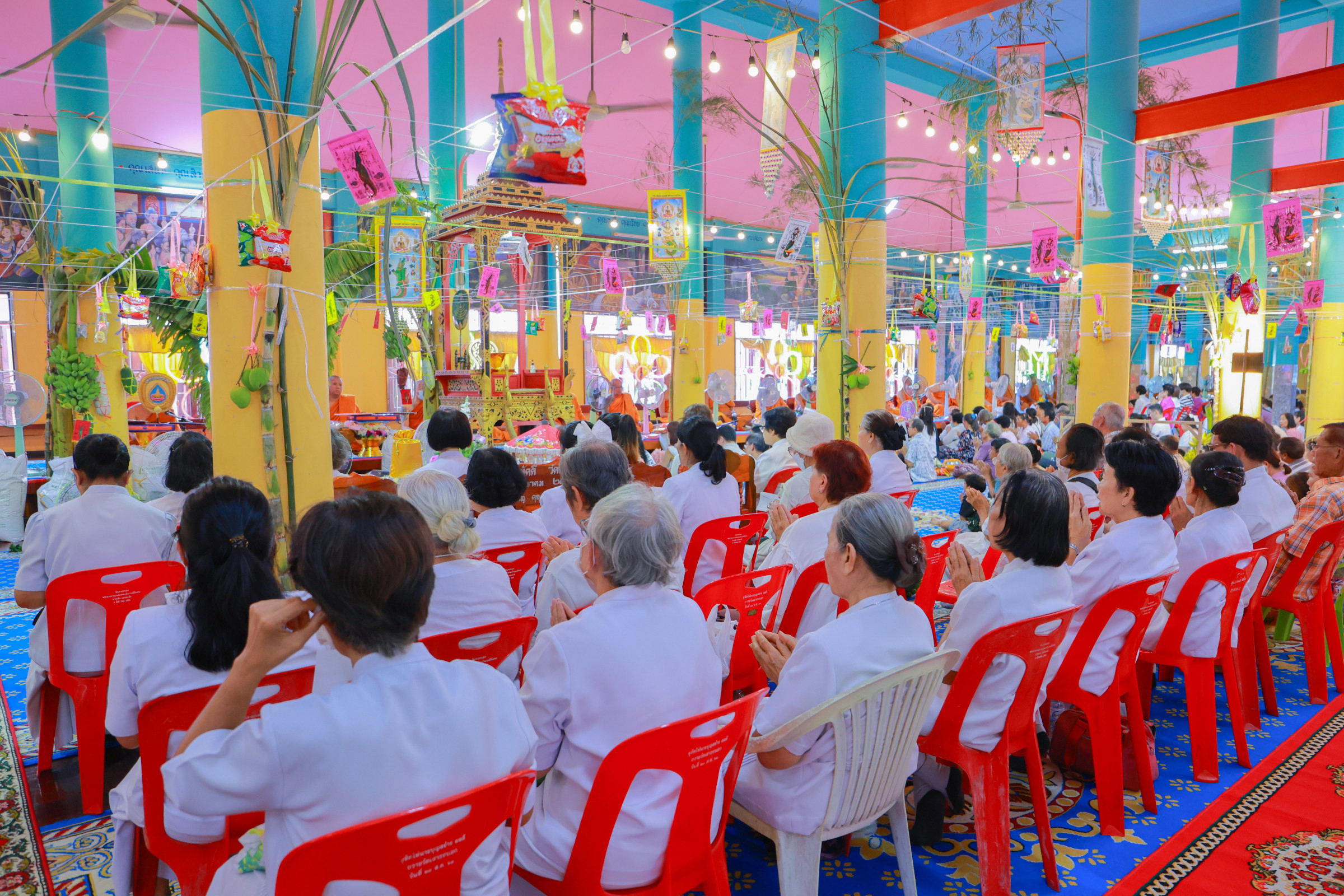 ภาพร่วมพิธีกรรมวัดเสาธงนอก