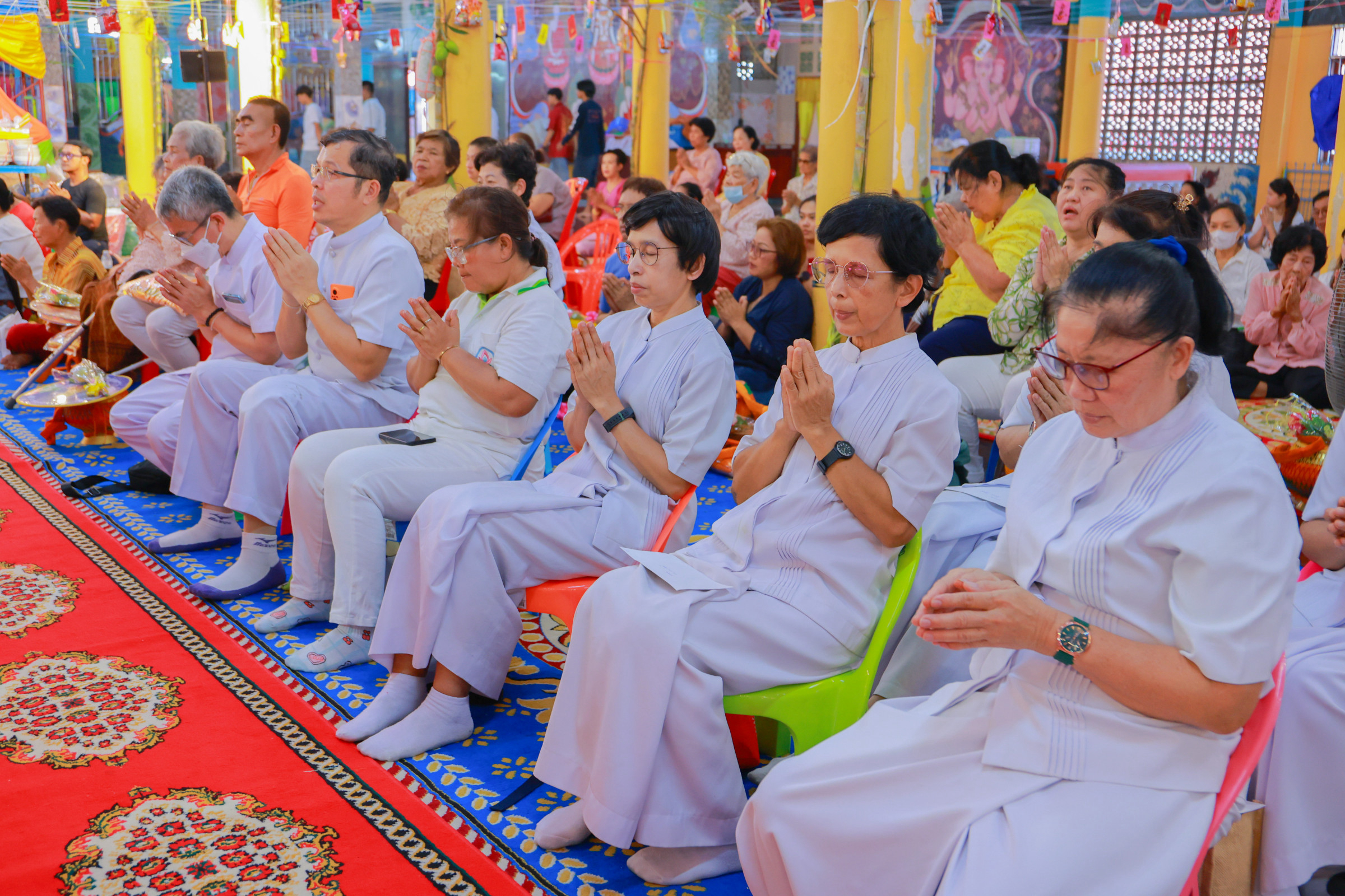 ภาพร่วมพิธีกรรมวัดเสาธงนอก