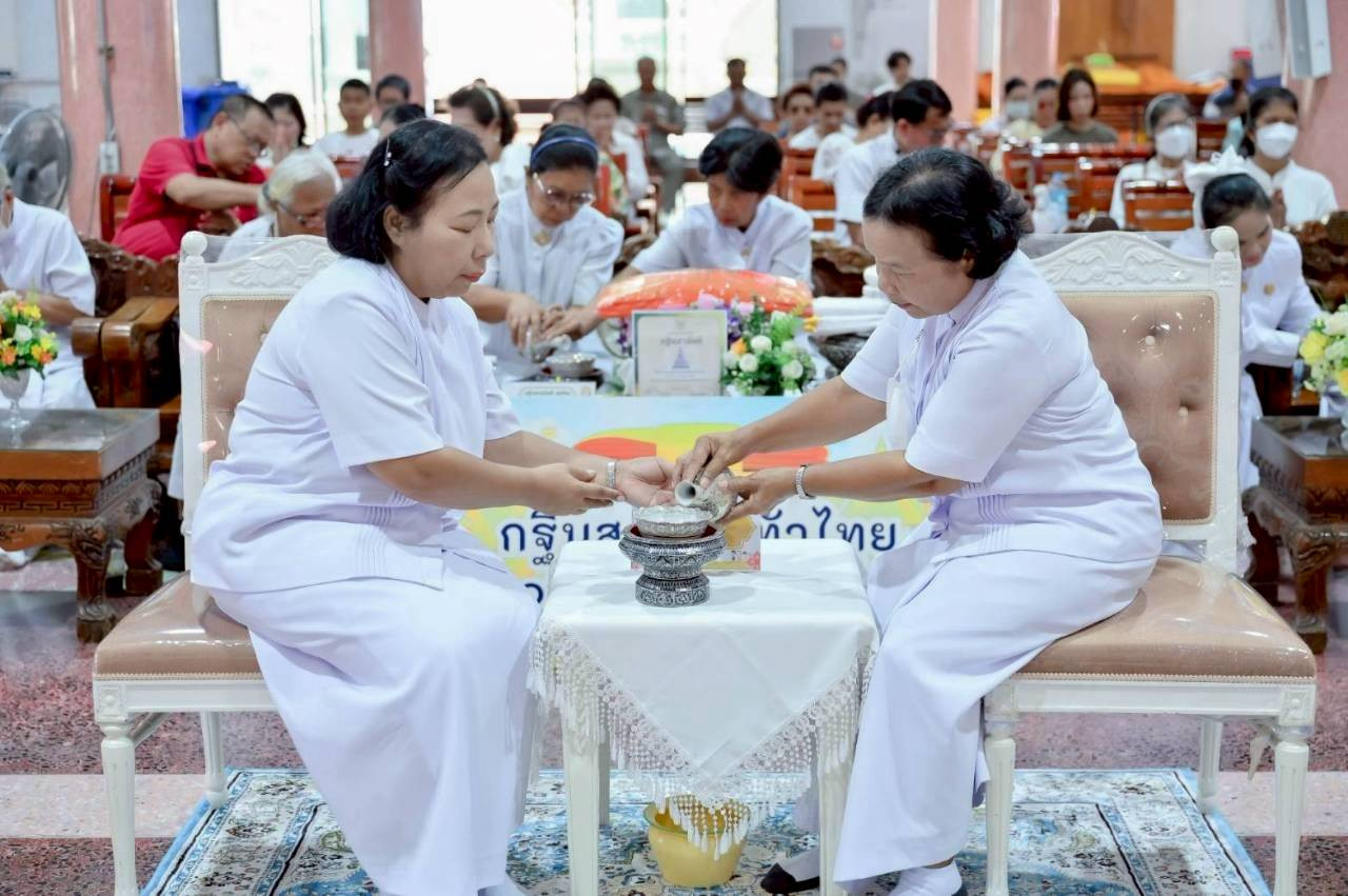 ภาพร่วมพิธีกรรมวัดเสาธงกลาง