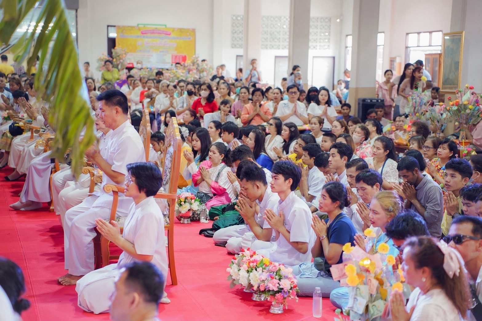 ภาพร่วมพิธีกรรมวัดบางน้ำผึ้งนอก