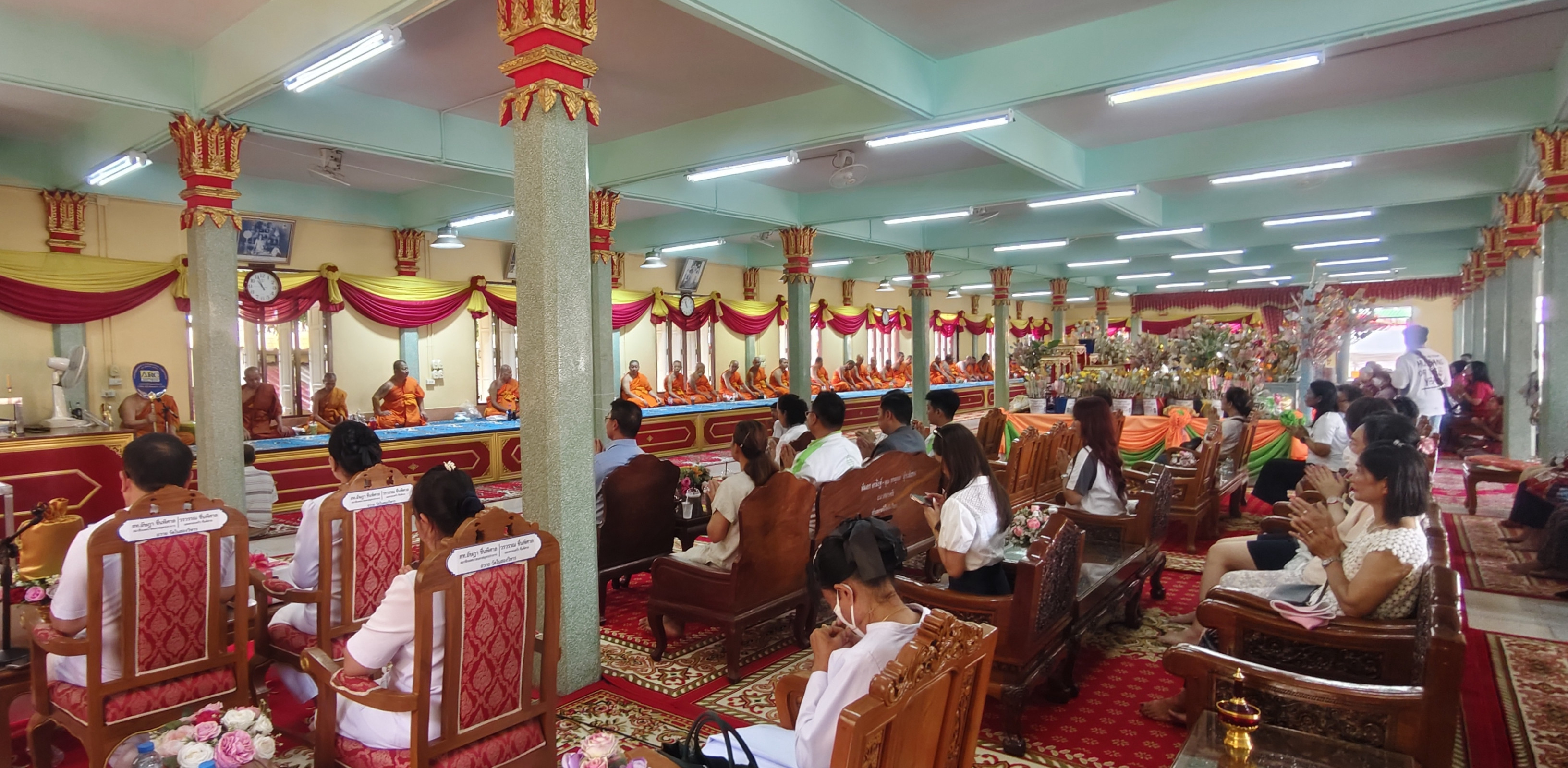 ภาพร่วมพิธีกรรมวัดในสองวิหาร