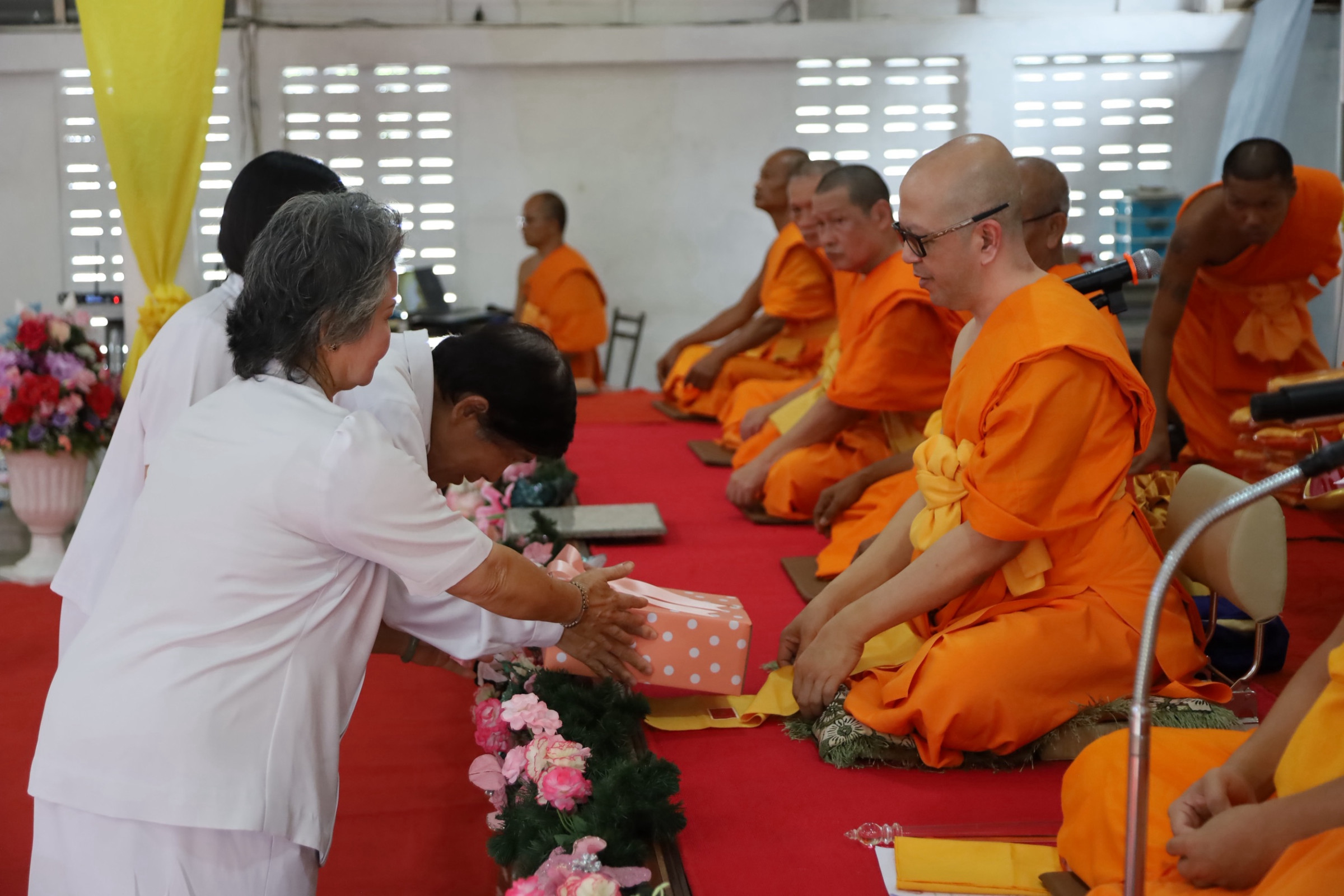 ภาพร่วมพิธีกรรมศูนย์อบรมสมุทรปราการ