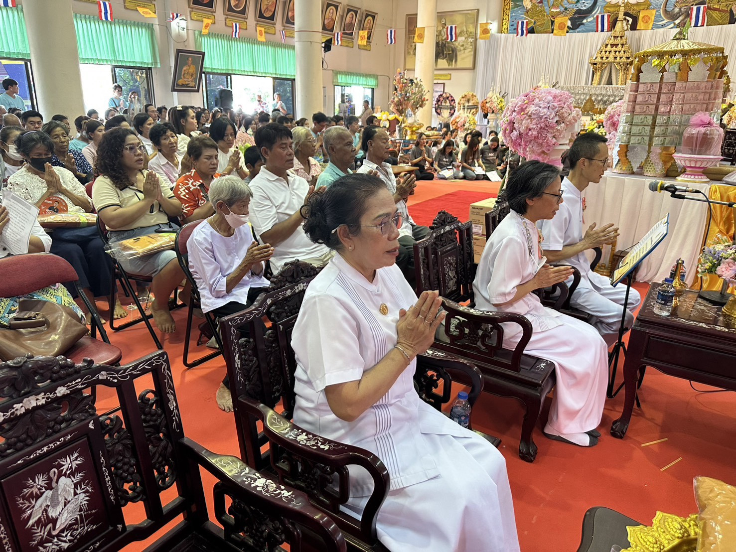 ภาพร่วมพิธีกรรมวัดเอี่ยมประชามิตร