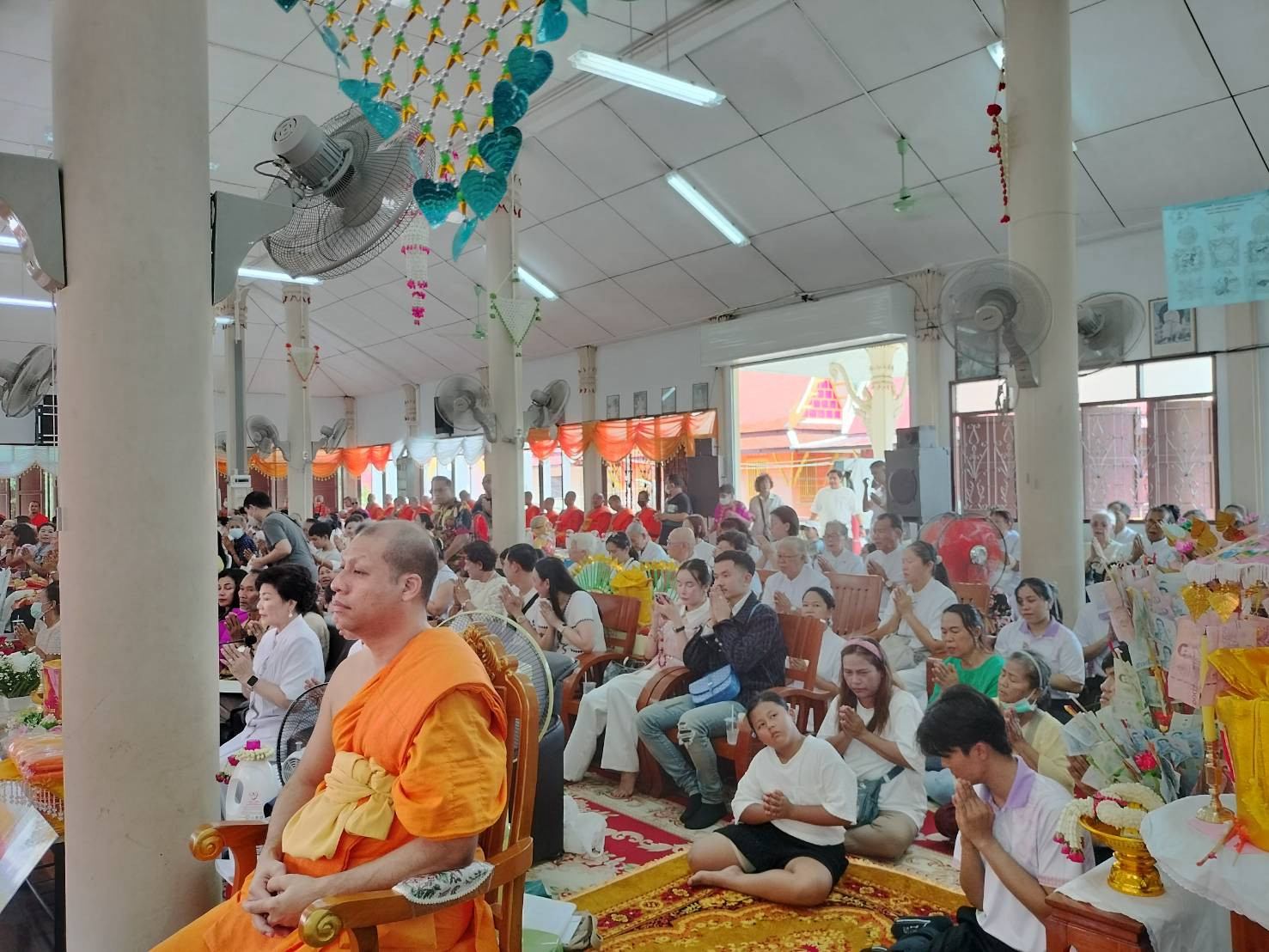 ภาพร่วมพิธีกรรมวัดโยธินประดิษฐ์