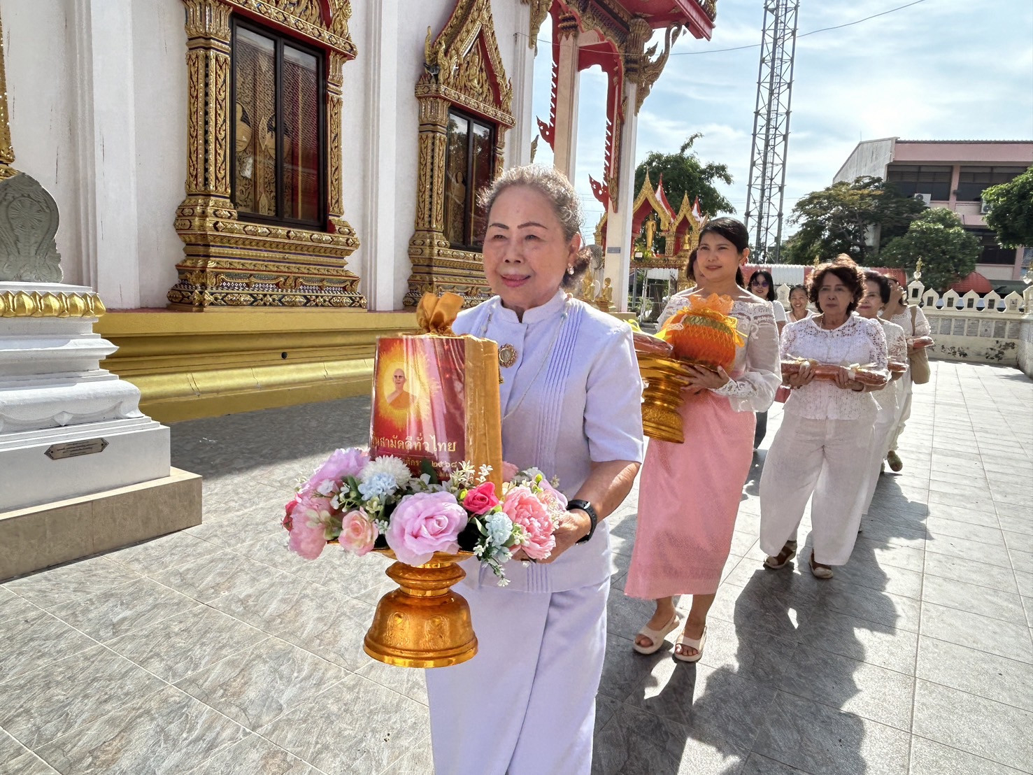 ภาพร่วมพิธีกรรมวัดใหม่