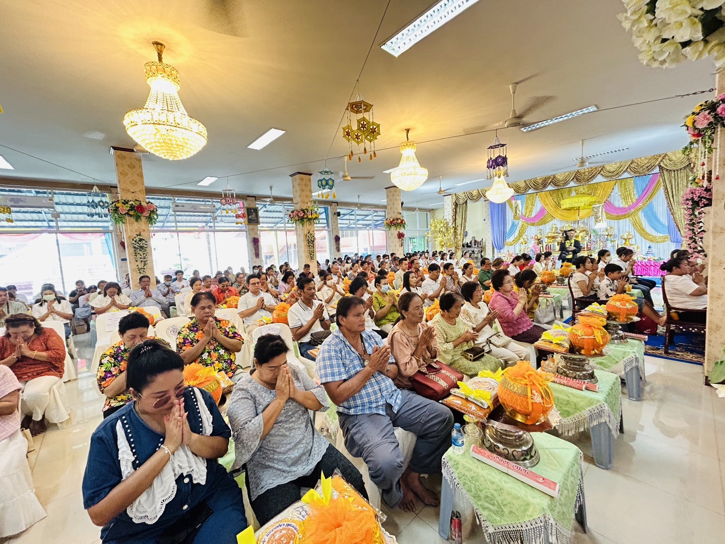 ภาพร่วมพิธีกรรมวัดใหม่