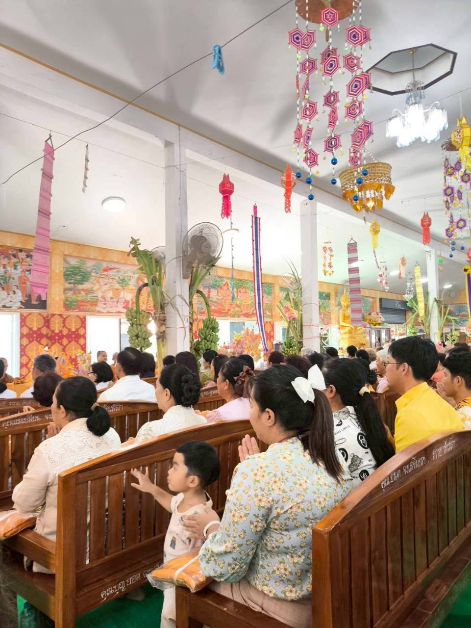 ภาพร่วมพิธีกรรมวัดเสลา