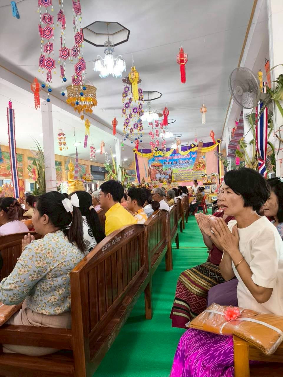 ภาพร่วมพิธีกรรมวัดเสลา