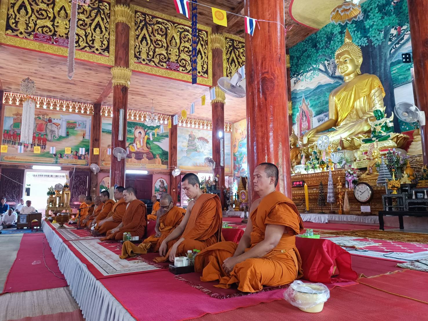 ภาพร่วมพิธีกรรมวัดหนองปลาปาก