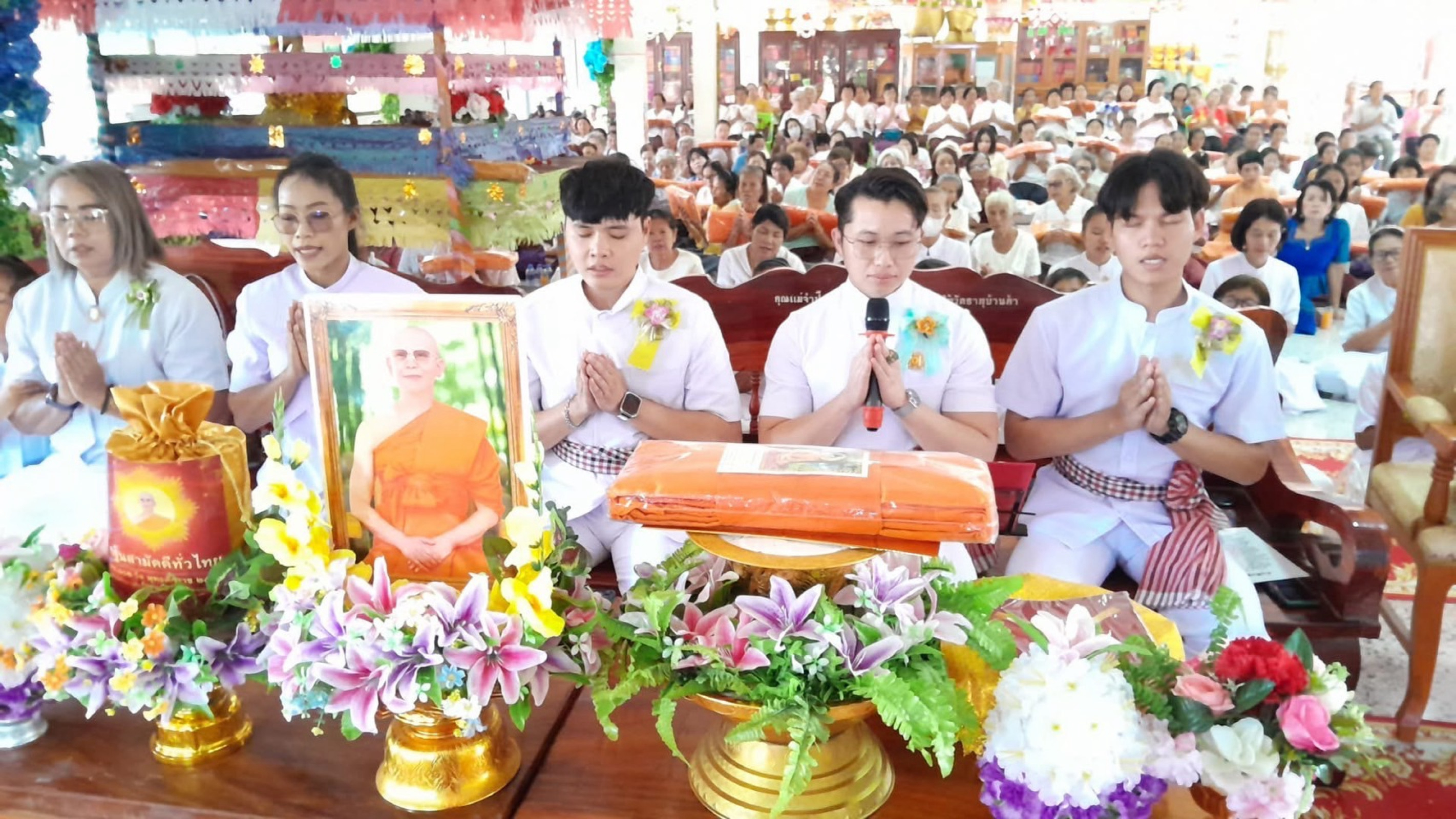 ภาพกล่าวคำถวายกฐินวัดธาตุ