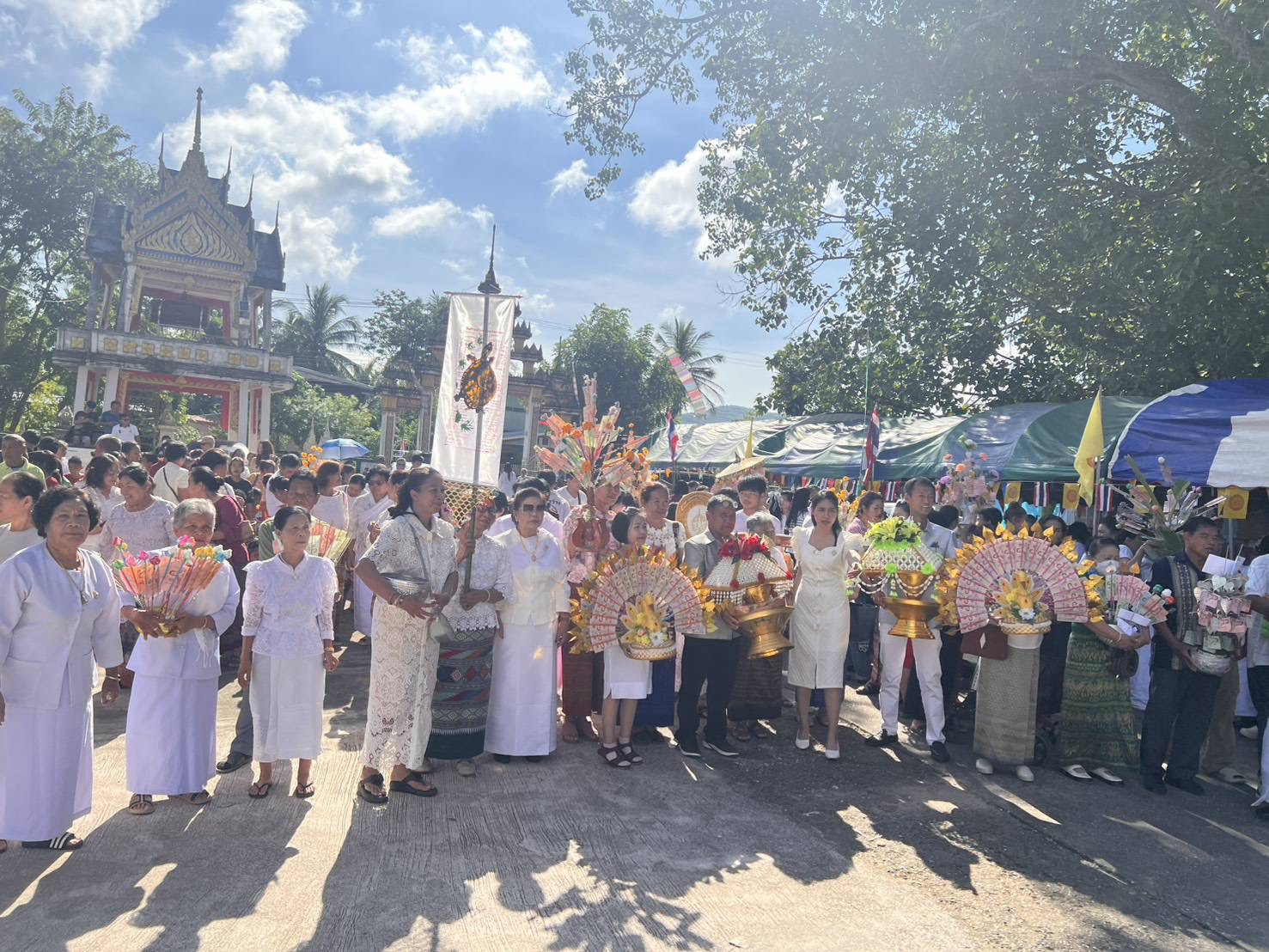 ภาพร่วมพิธีกรรมวัดโพนทัน