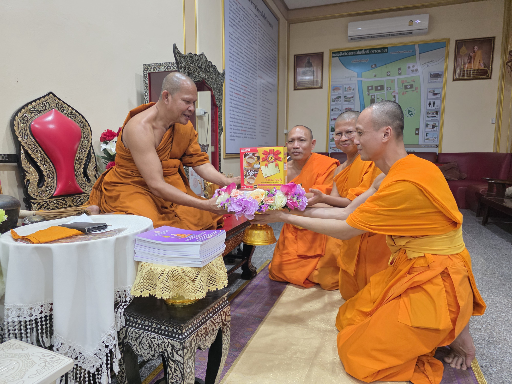 ภาพกล่าวคำถวายกฐินวัดธรรมโพธิ์ศรี