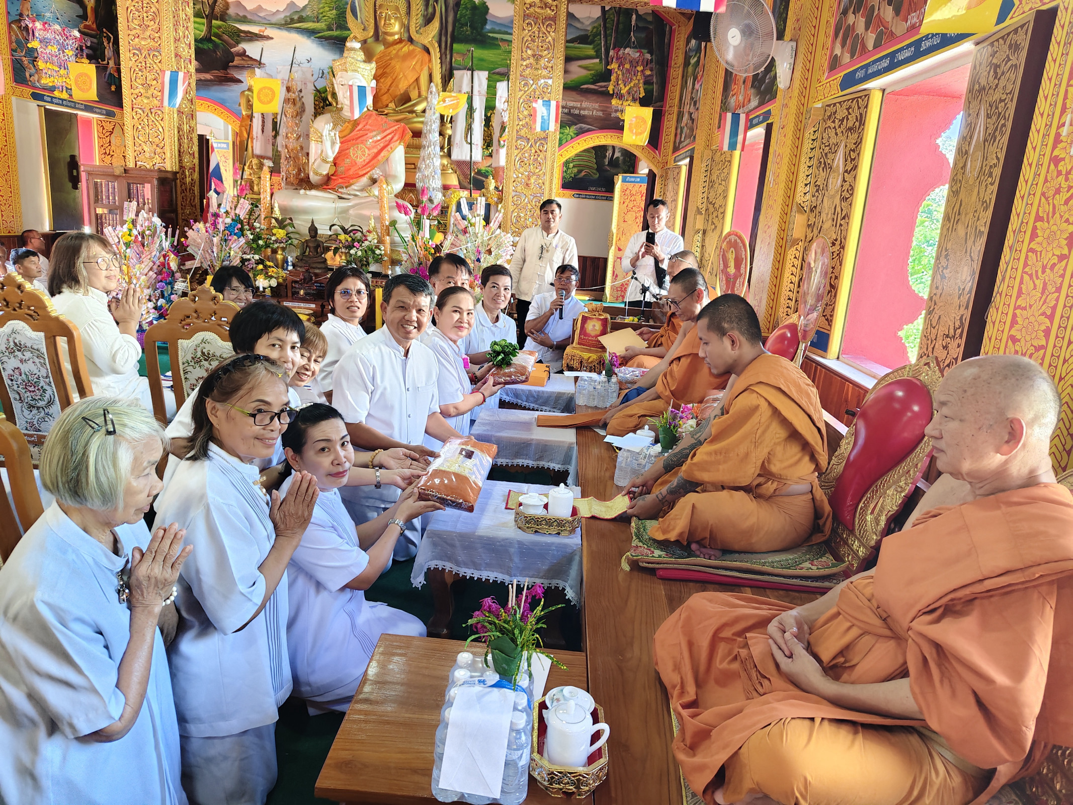 ภาพร่วมพิธีกรรมที่พักสงฆ์วัดสหกรณ์(ดอยนาง)