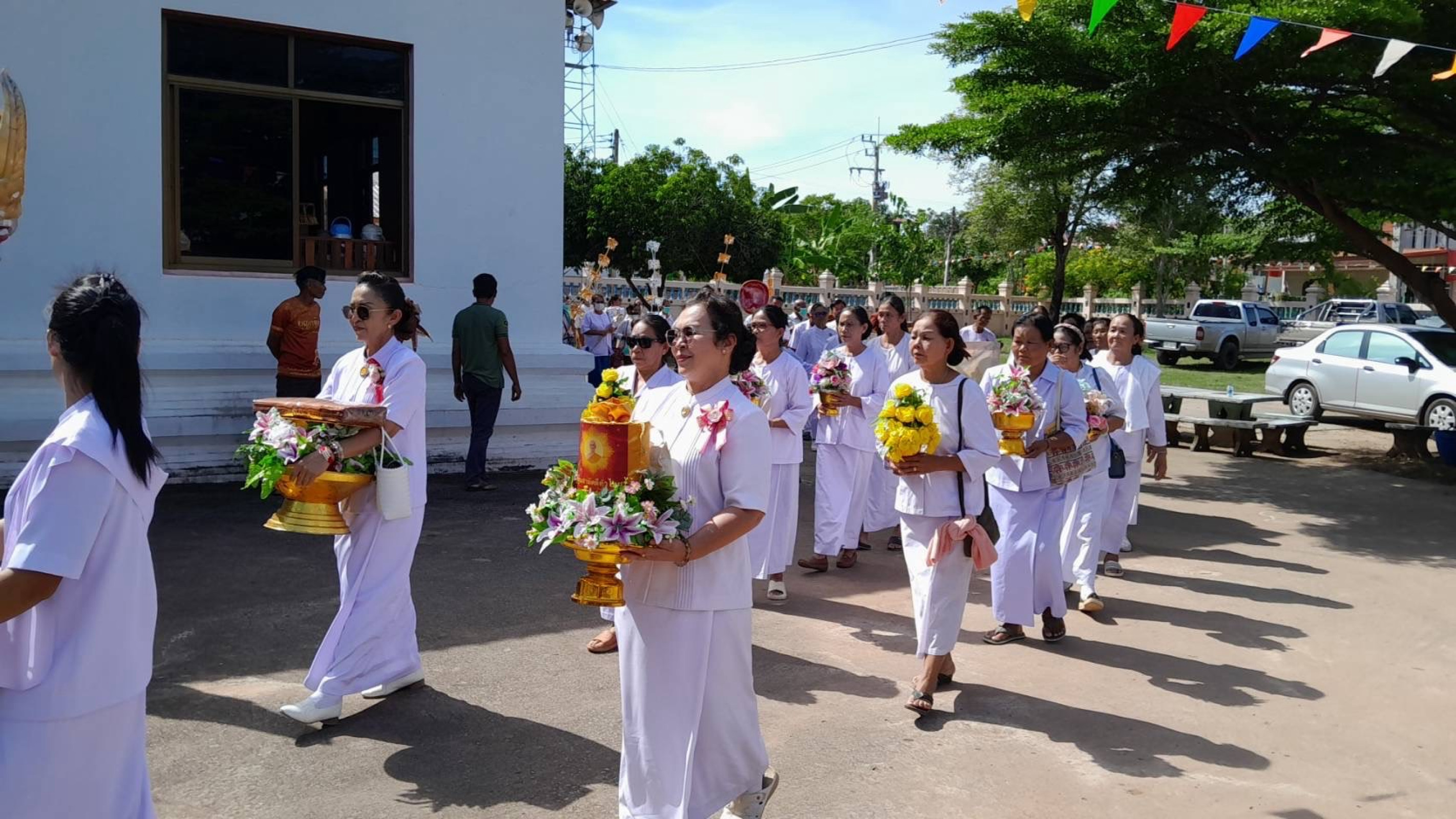 ภาพร่วมพิธีกรรมสำนักสงฆ์วัดป่าดอนเตาเหล็ก