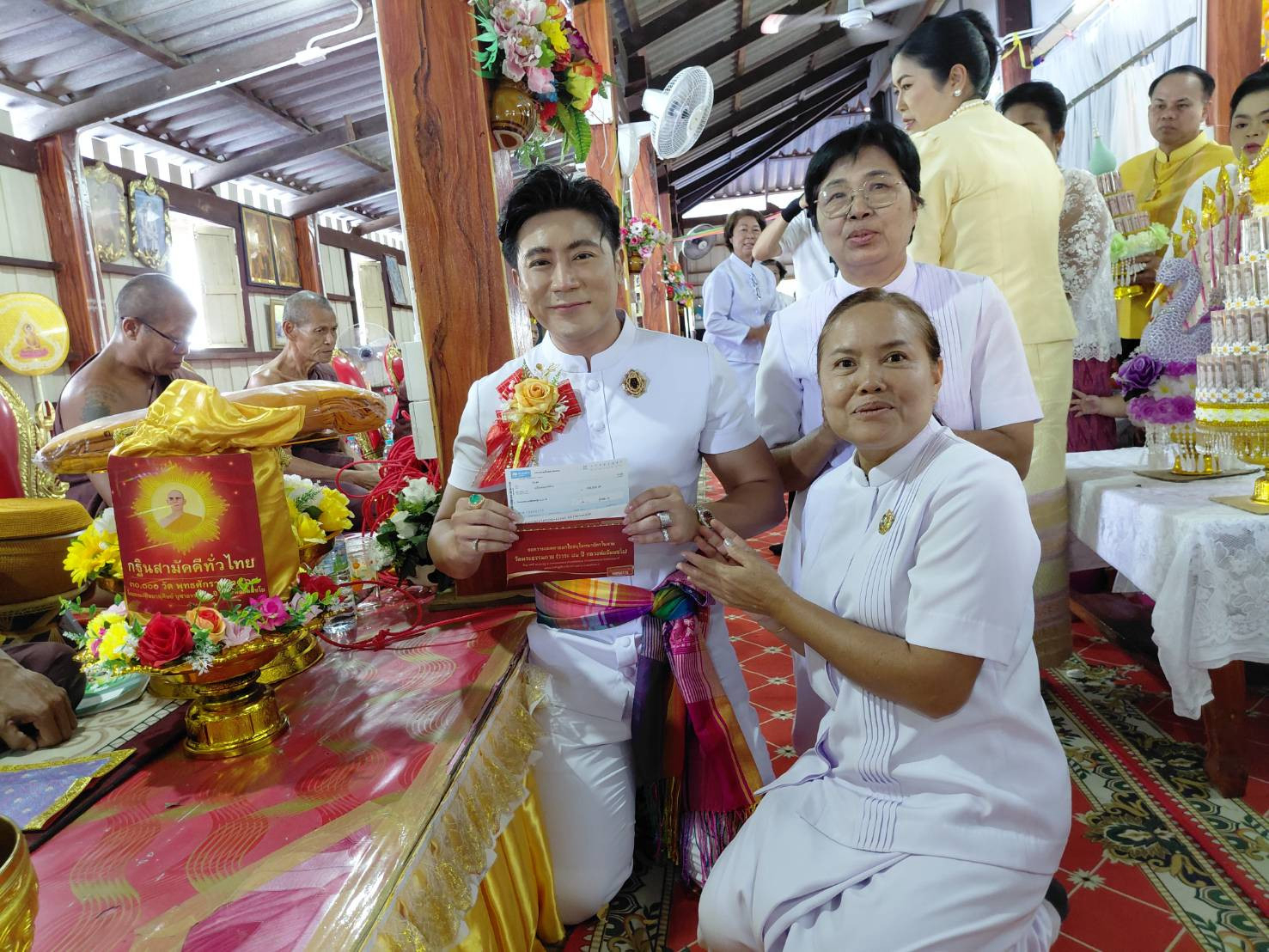 ภาพร่วมพิธีกรรมวัดโพธิ์ชัย