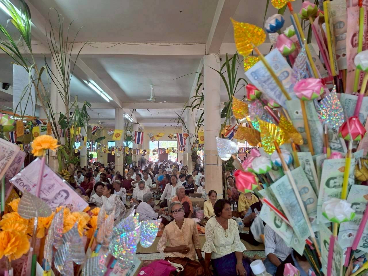 ภาพร่วมพิธีกรรมวัดด่านเกวียน