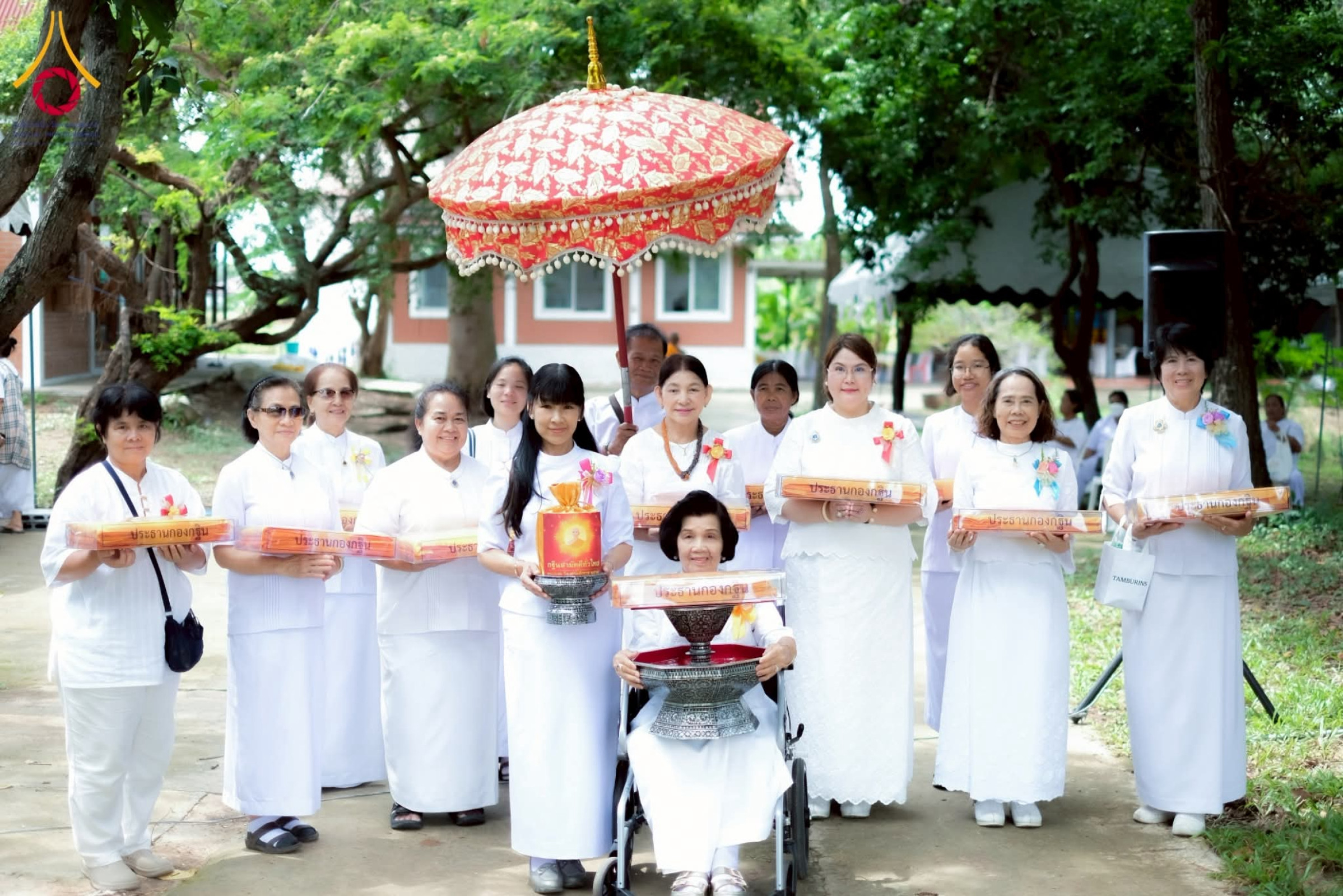 ภาพร่วมขบวนกฐินธุดงคสถานอ่างทอง (สวนศิลาวรรณ)