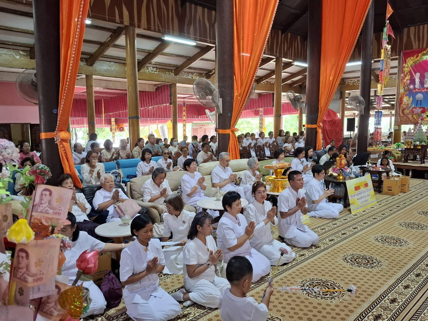 ภาพร่วมพิธีกรรมวัดหมื่นเกลา