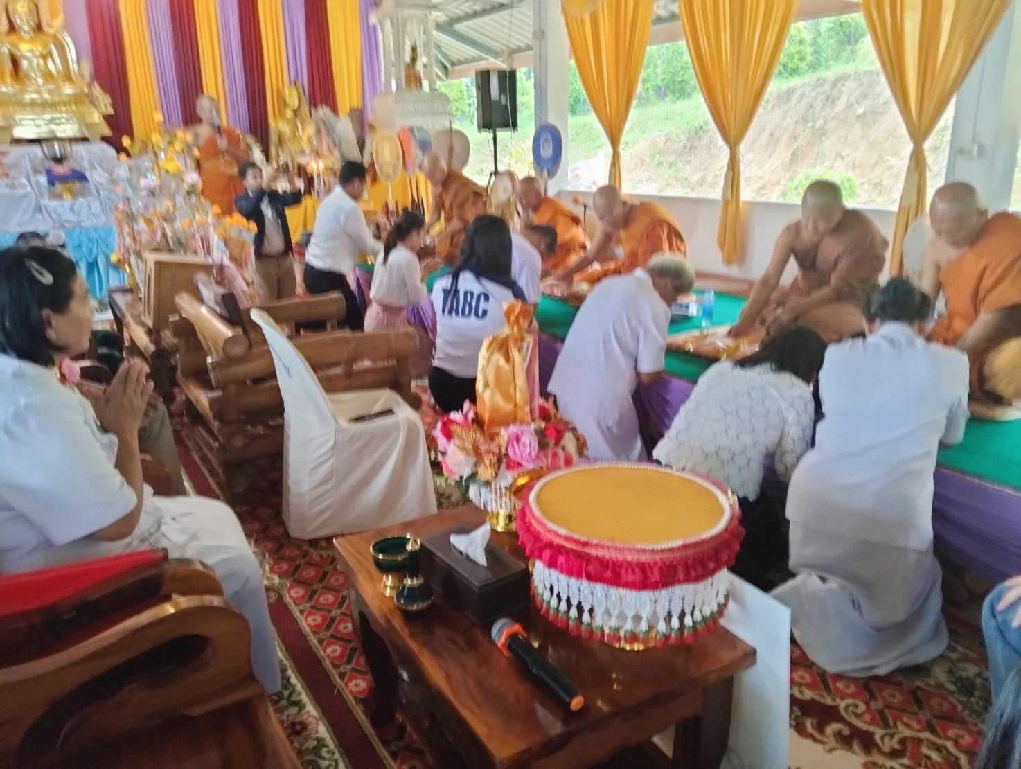 ภาพร่วมพิธีกรรมวัดบ้านฉลองชัย