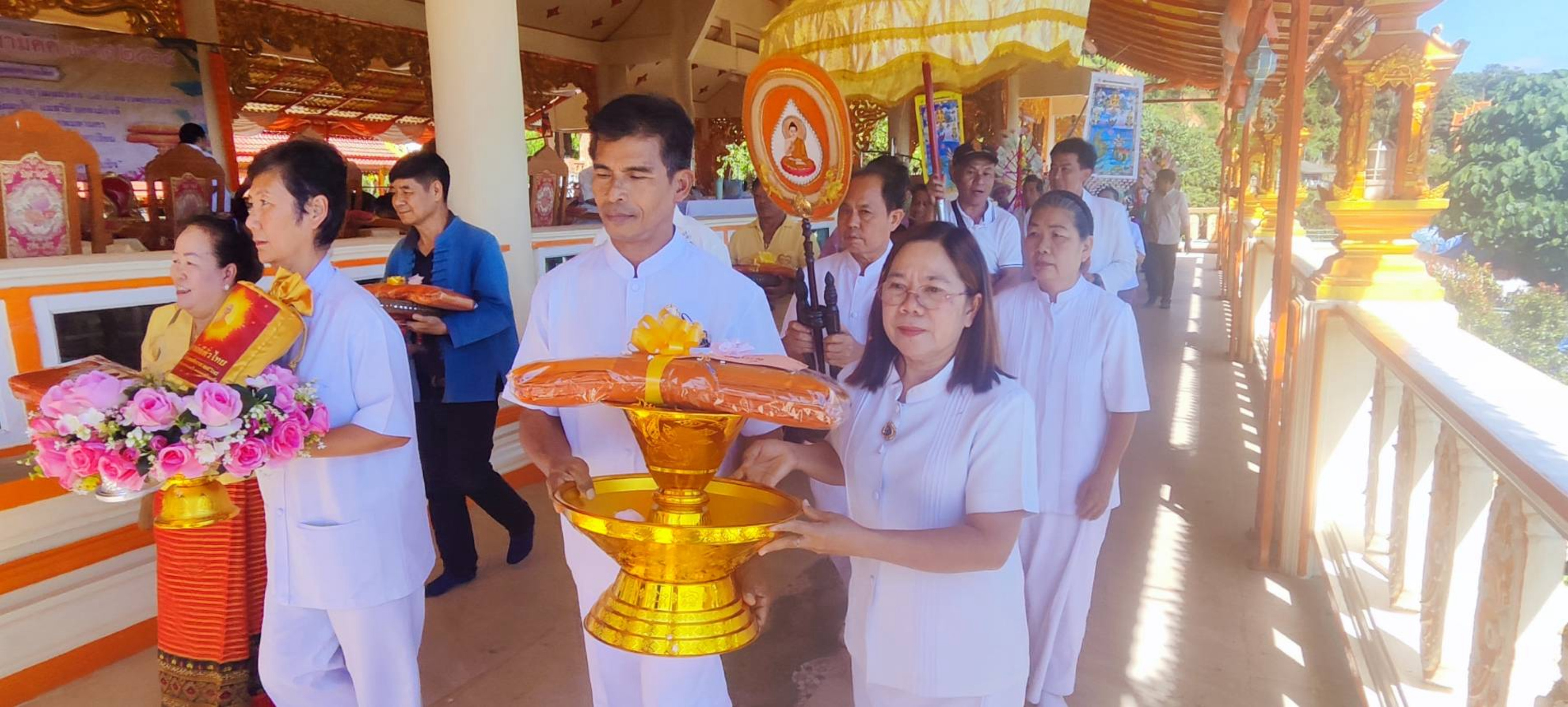 ภาพร่วมพิธีกรรมวัดปางต้นเดื่อ