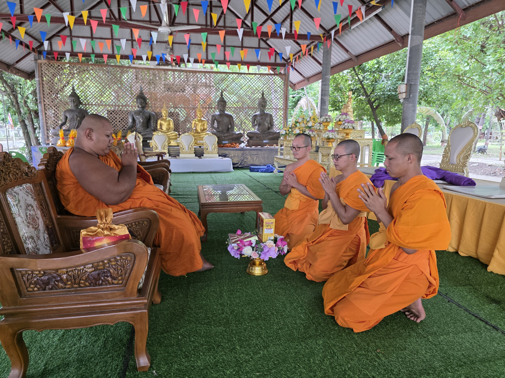 ภาพร่วมขบวนกฐินวัดบึงนาราง