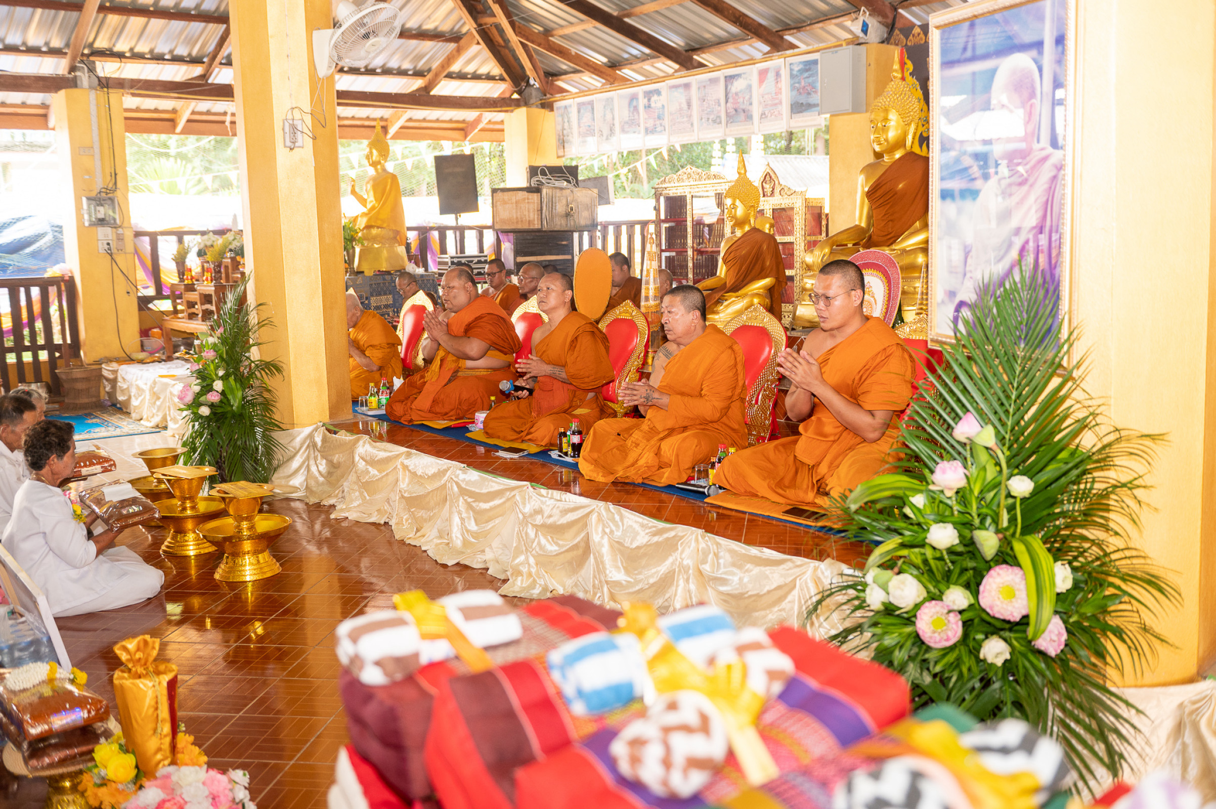 ภาพร่วมพิธีกรรมวัดโพธิ์ศรีราษฎร์บำรุง