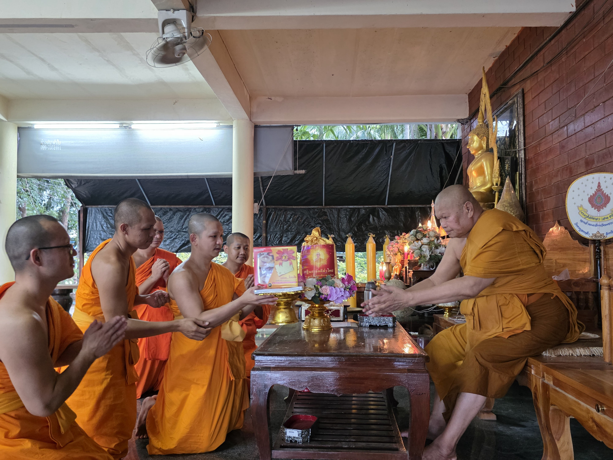 ภาพร่วมพิธีกรรมวัดดงมูลเหล็ก