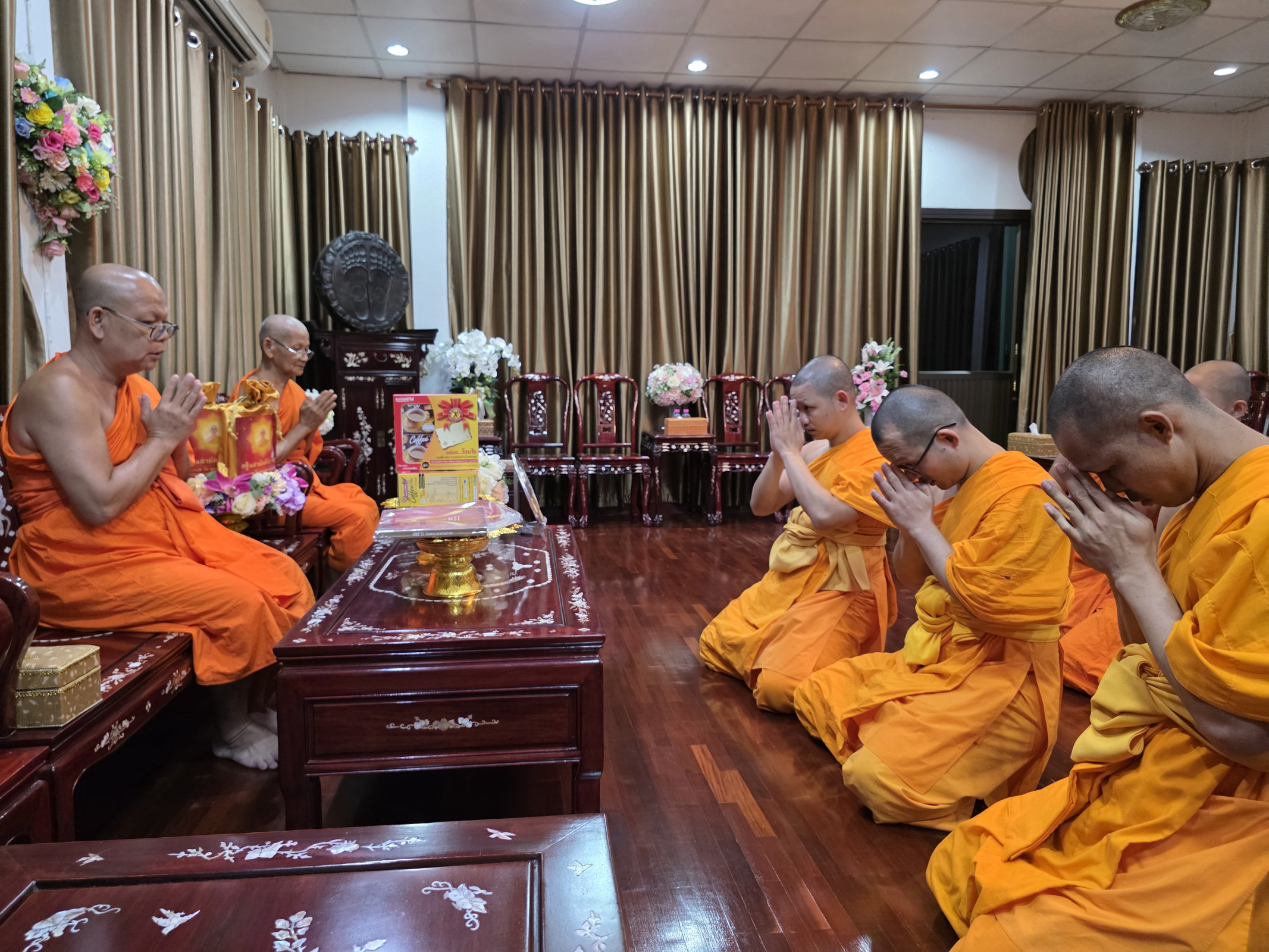 ภาพร่วมขบวนกฐินมหาวิทยาลัยมหาจุฬาลงกรณราชวิทยาลัย  วิทยาเขตเพชรบูรณ์