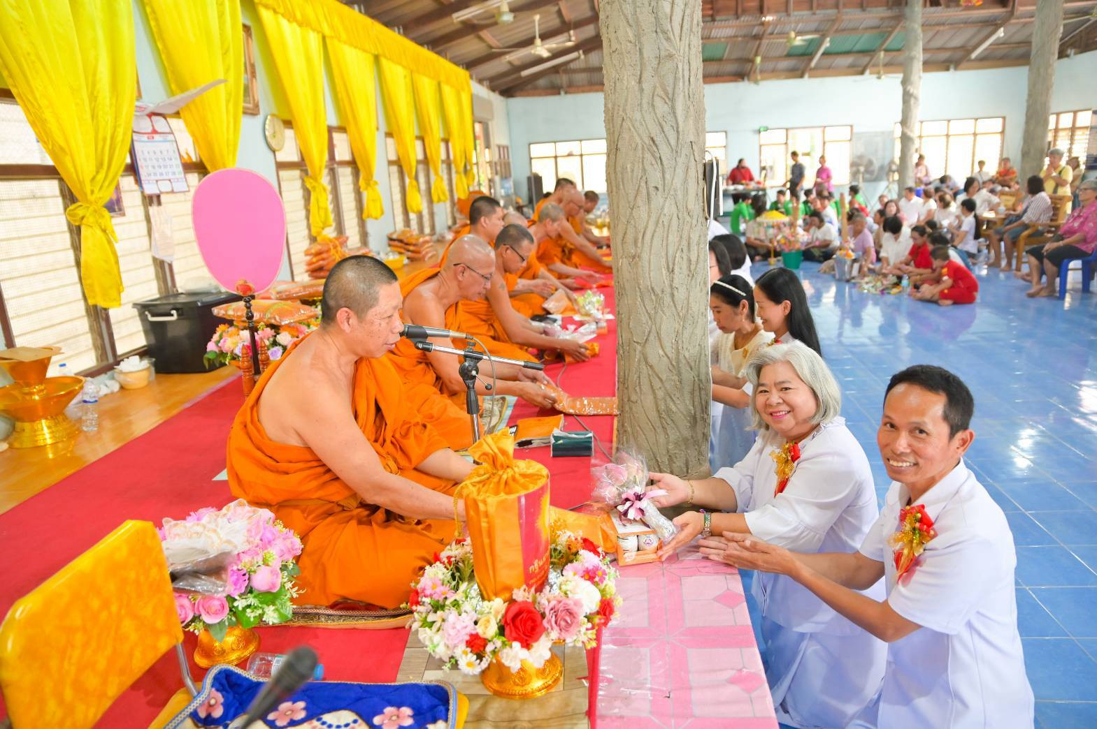 ภาพร่วมพิธีกรรมวัดไร่ดอน