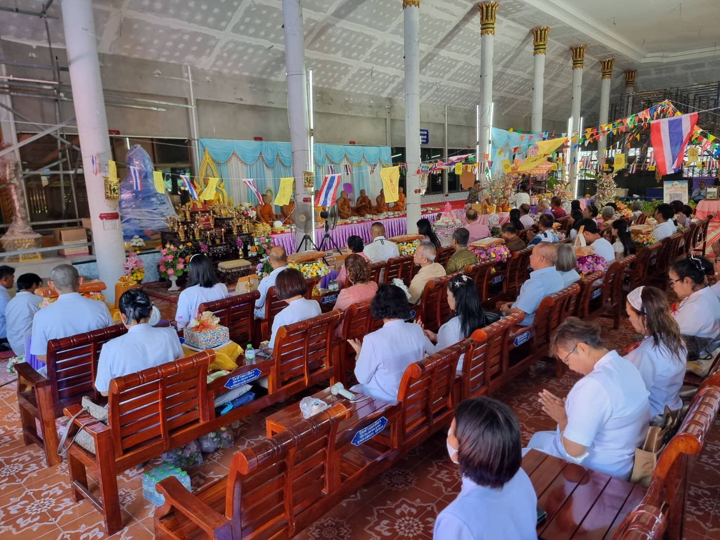 ภาพร่วมพิธีกรรมวัดห้วยเกษียร