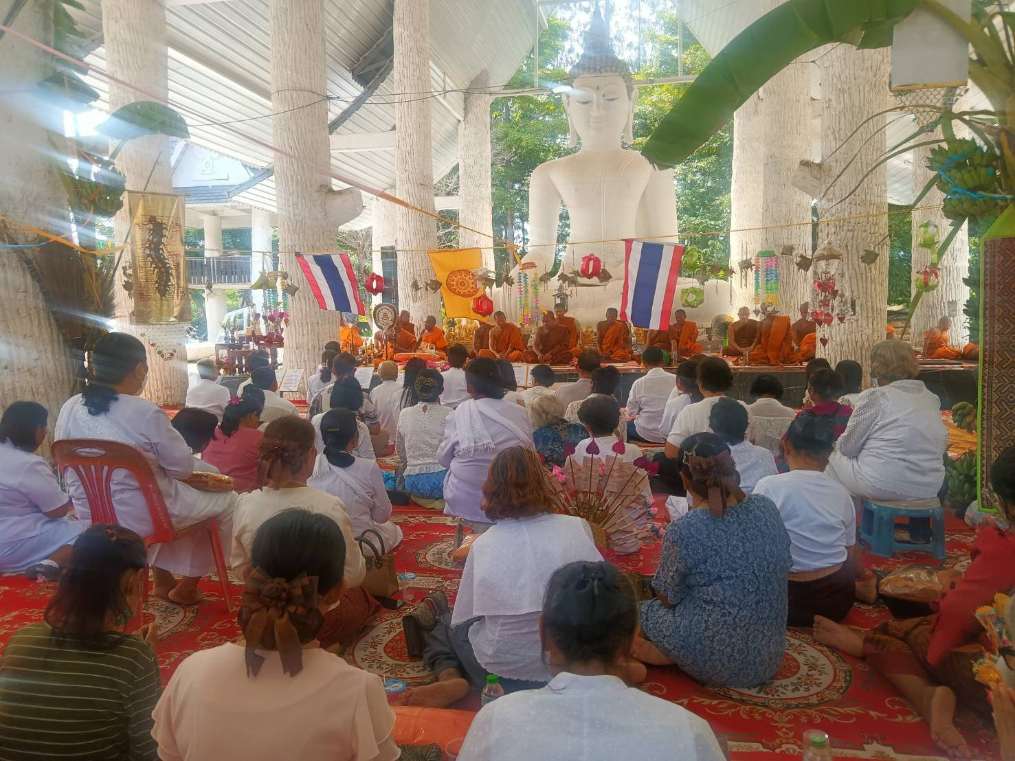 ภาพร่วมพิธีกรรมวัดป่าเทพธรรมิการาม
