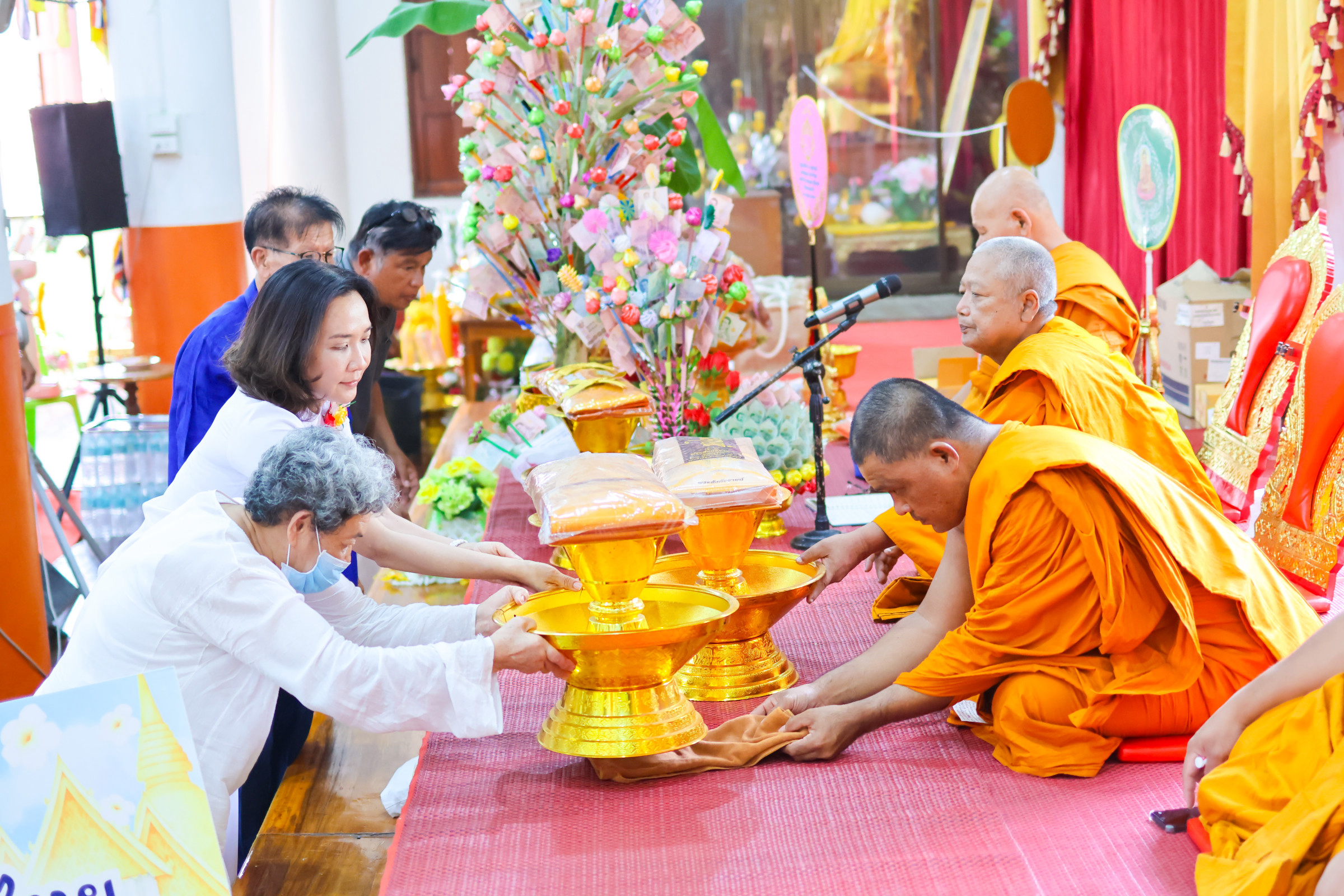 ภาพร่วมพิธีกรรมวัดจุฬามุนี