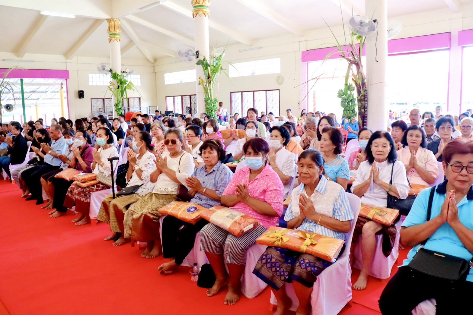 ภาพร่วมพิธีกรรมวัดหัวถนน