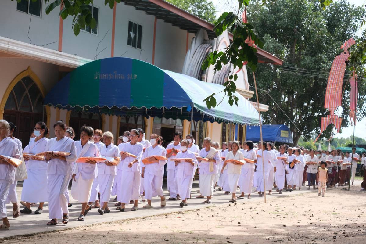 ภาพร่วมพิธีกรรมวัดกระโดนไม้แดง