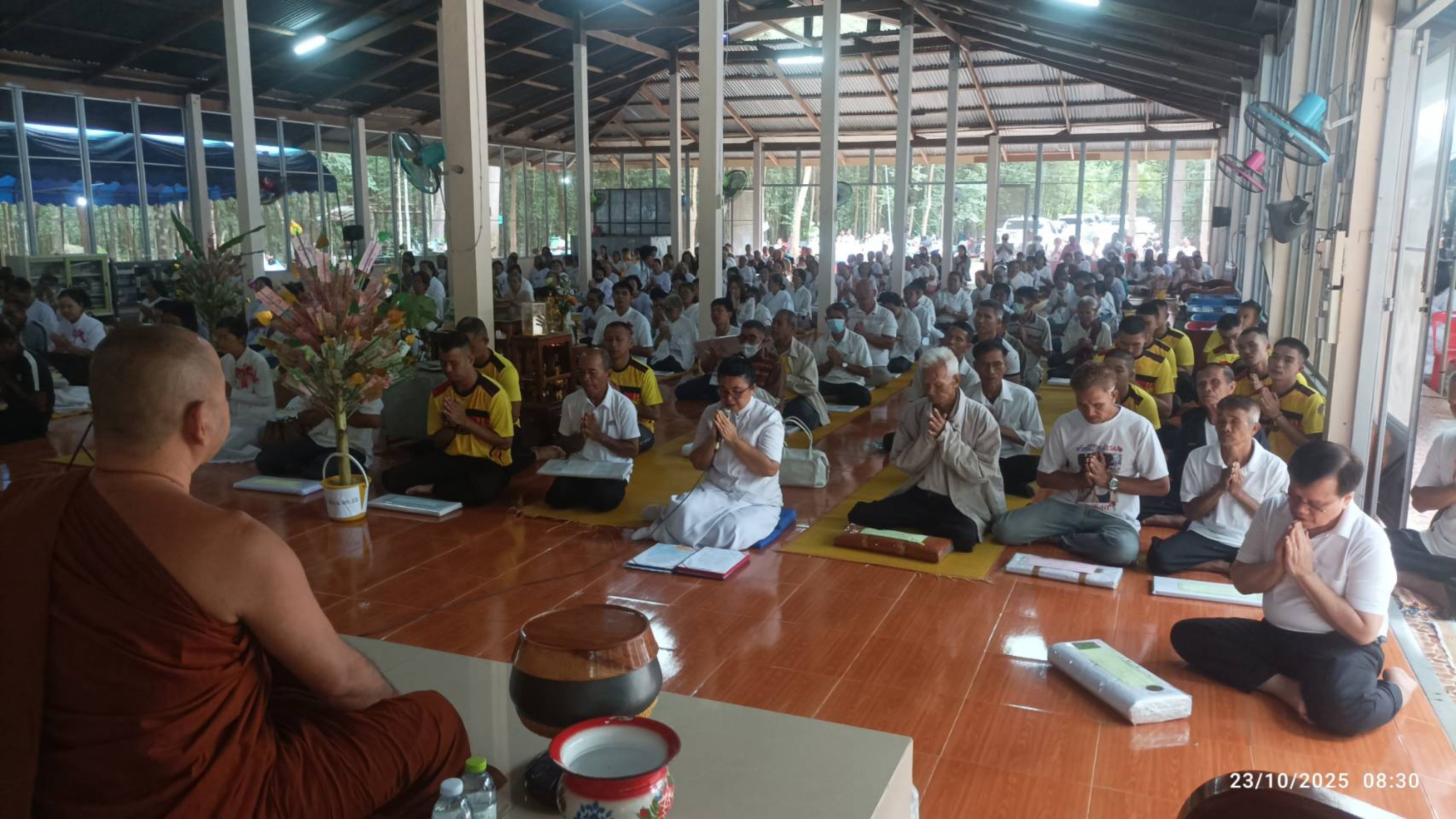 ภาพร่วมพิธีกรรมสำนังสงฆ์ป่าเรไร