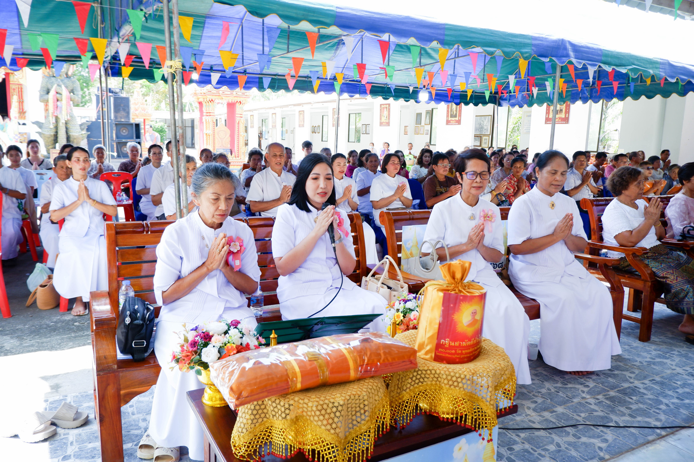 ภาพร่วมพิธีกรรมวัดบางเบิด