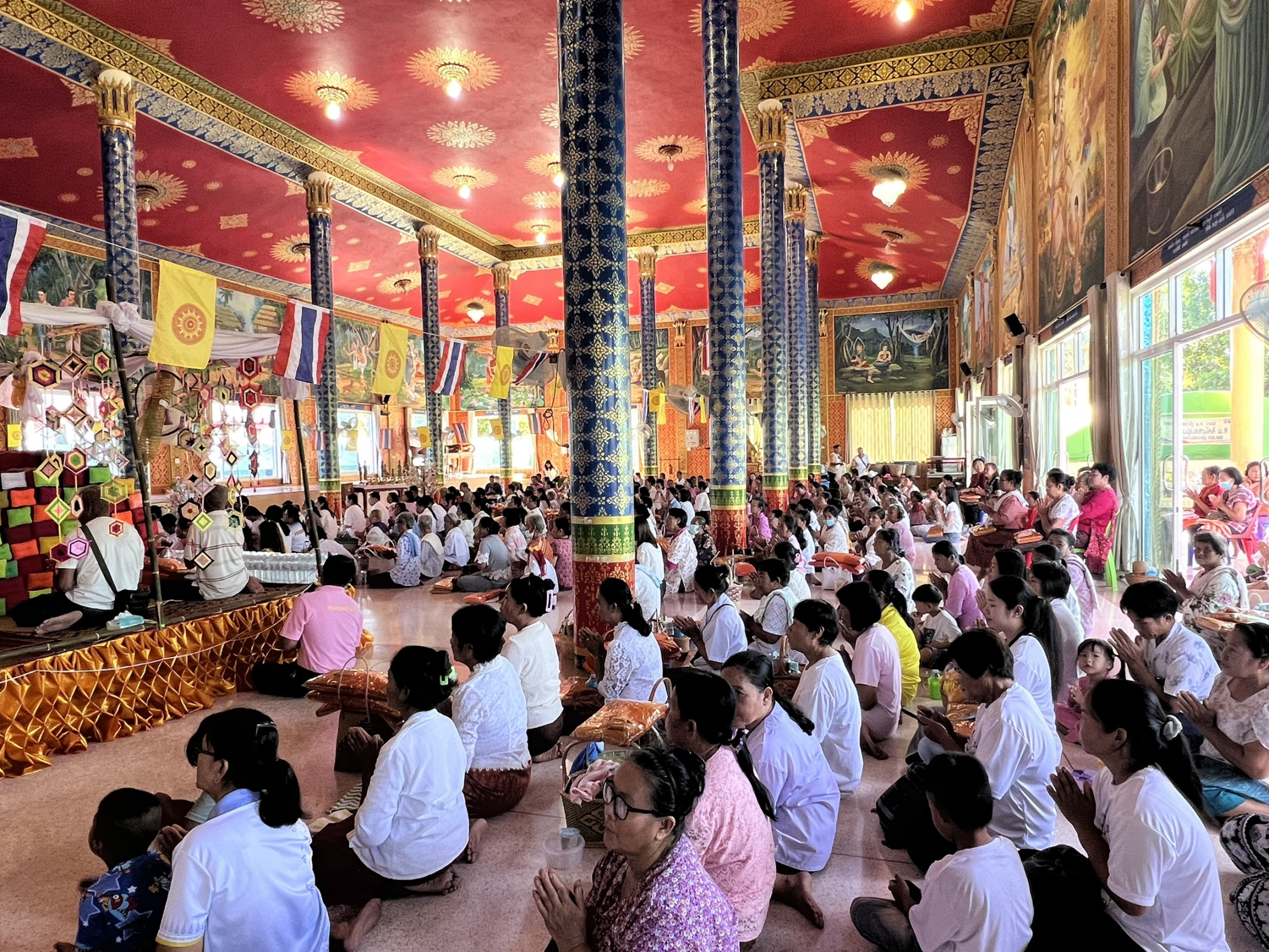 ภาพร่วมพิธีกรรมวัดทุ่งทอง