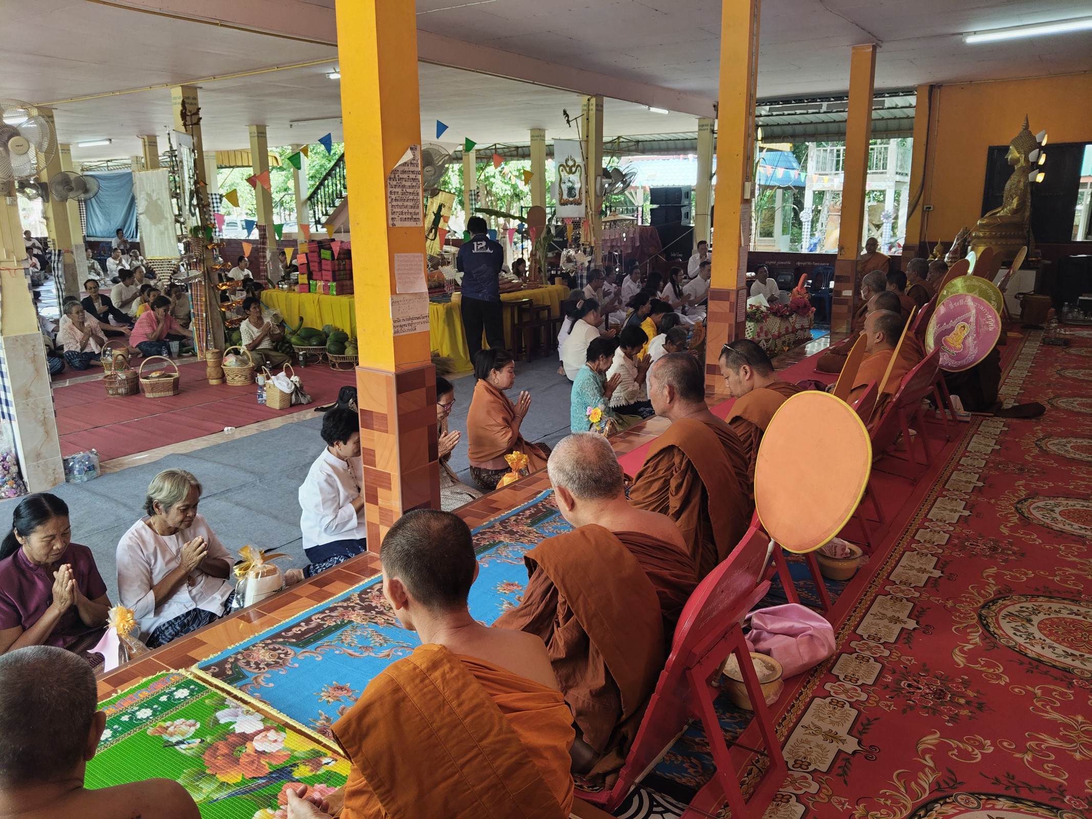 ภาพร่วมพิธีกรรมวัดสิทธิบังคม