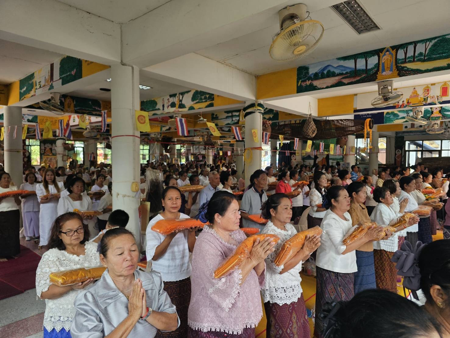 ภาพร่วมพิธีกรรมวัดดาวเรือง