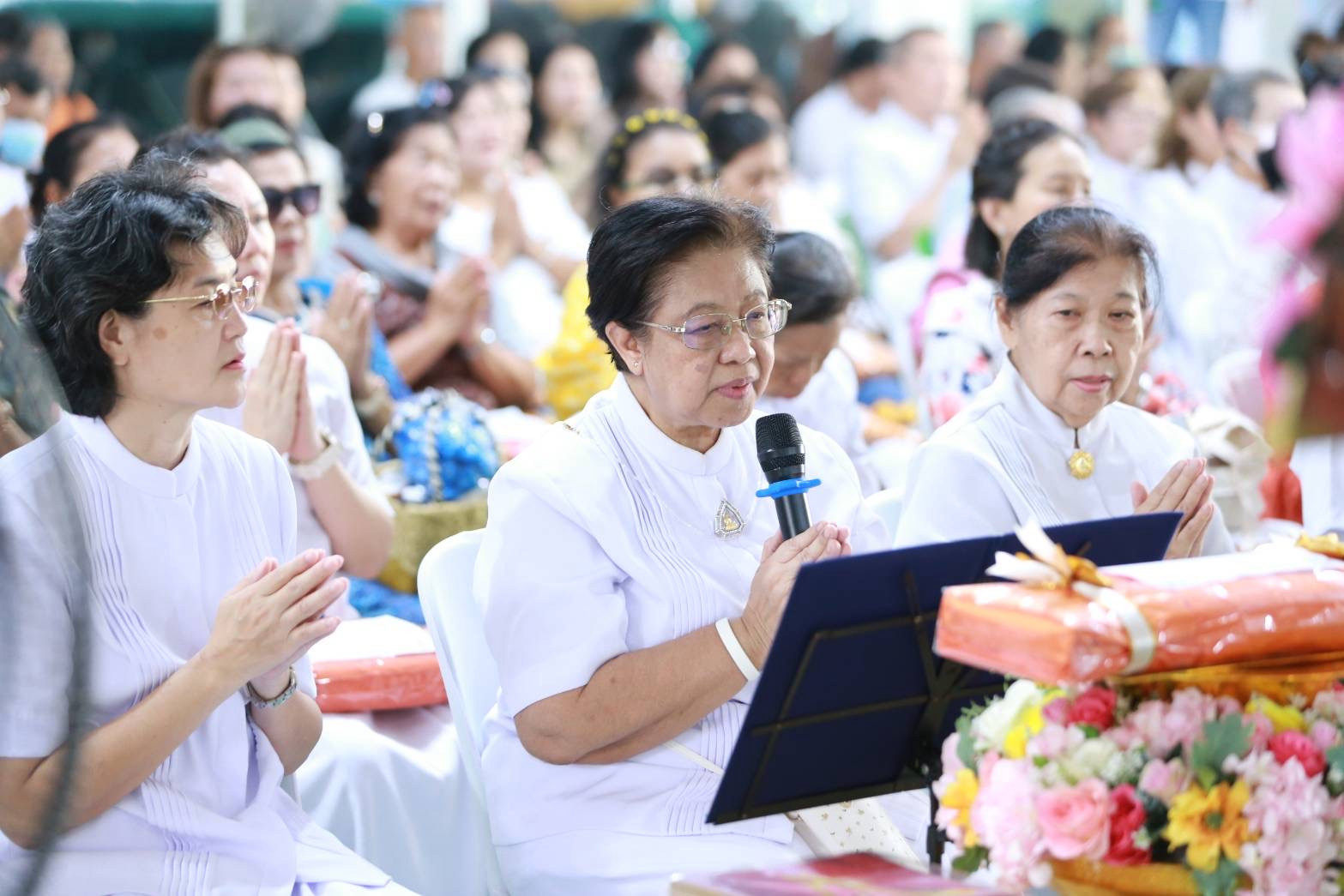 ภาพกล่าวคำถวายกฐินวัดพรหมรังษี