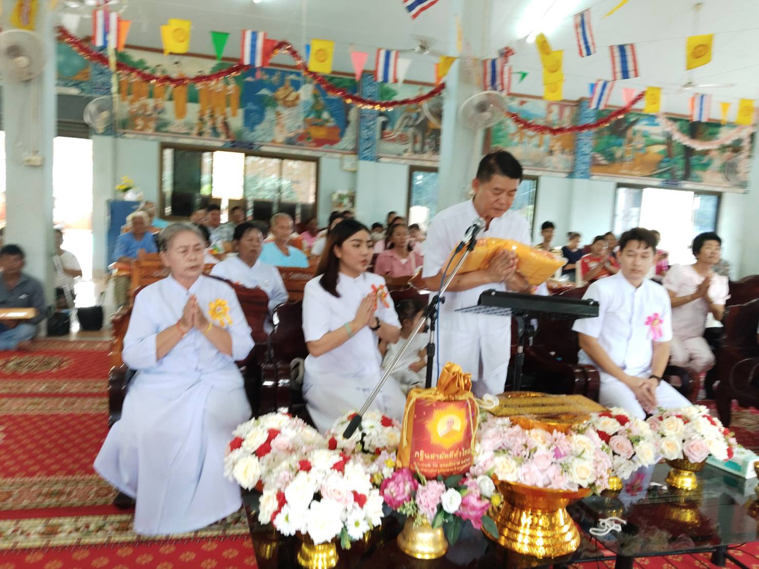 ภาพร่วมพิธีกรรมวัดชำขวาง