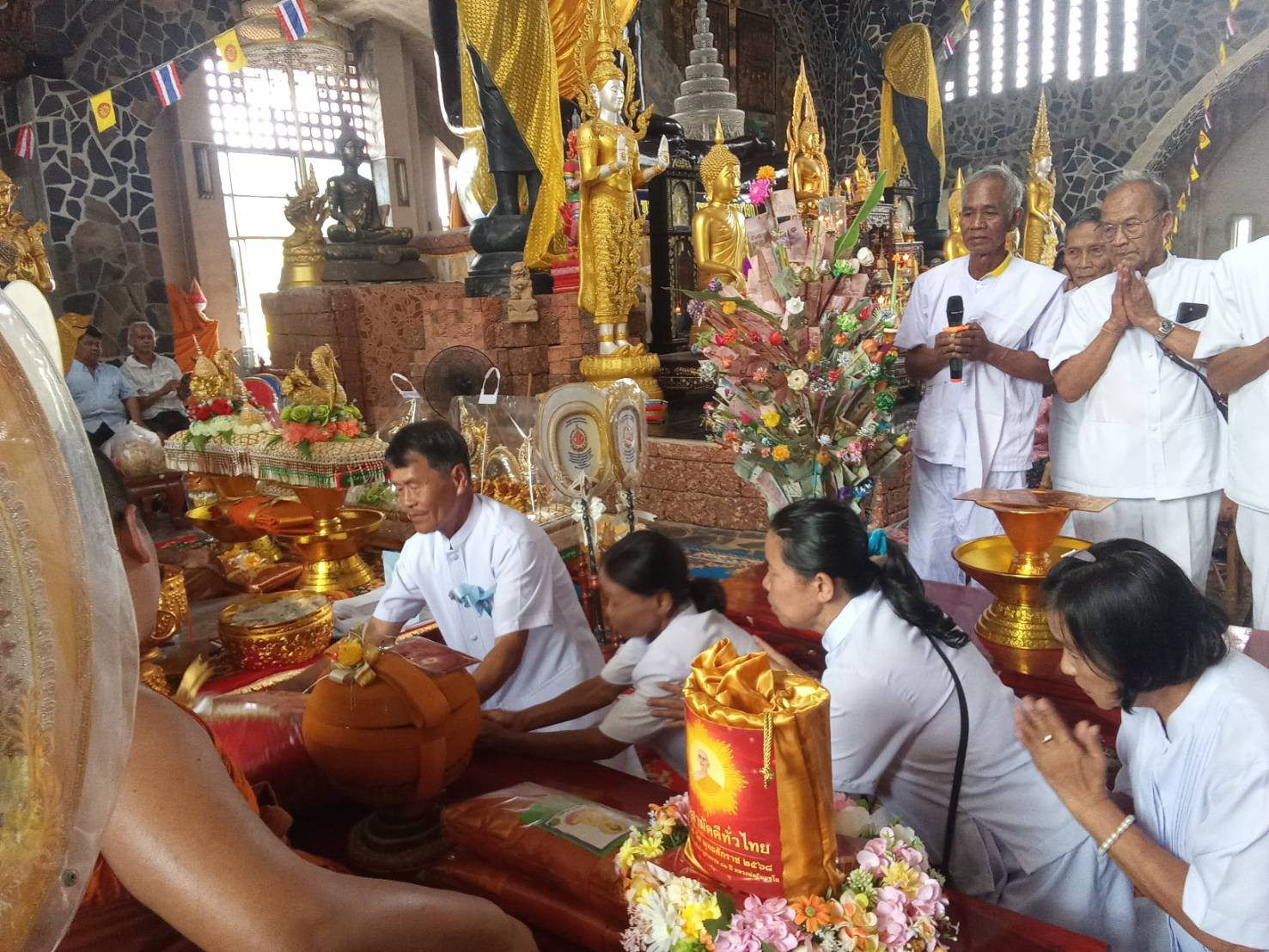 ภาพร่วมพิธีกรรมวัดอ่างเสือดำ