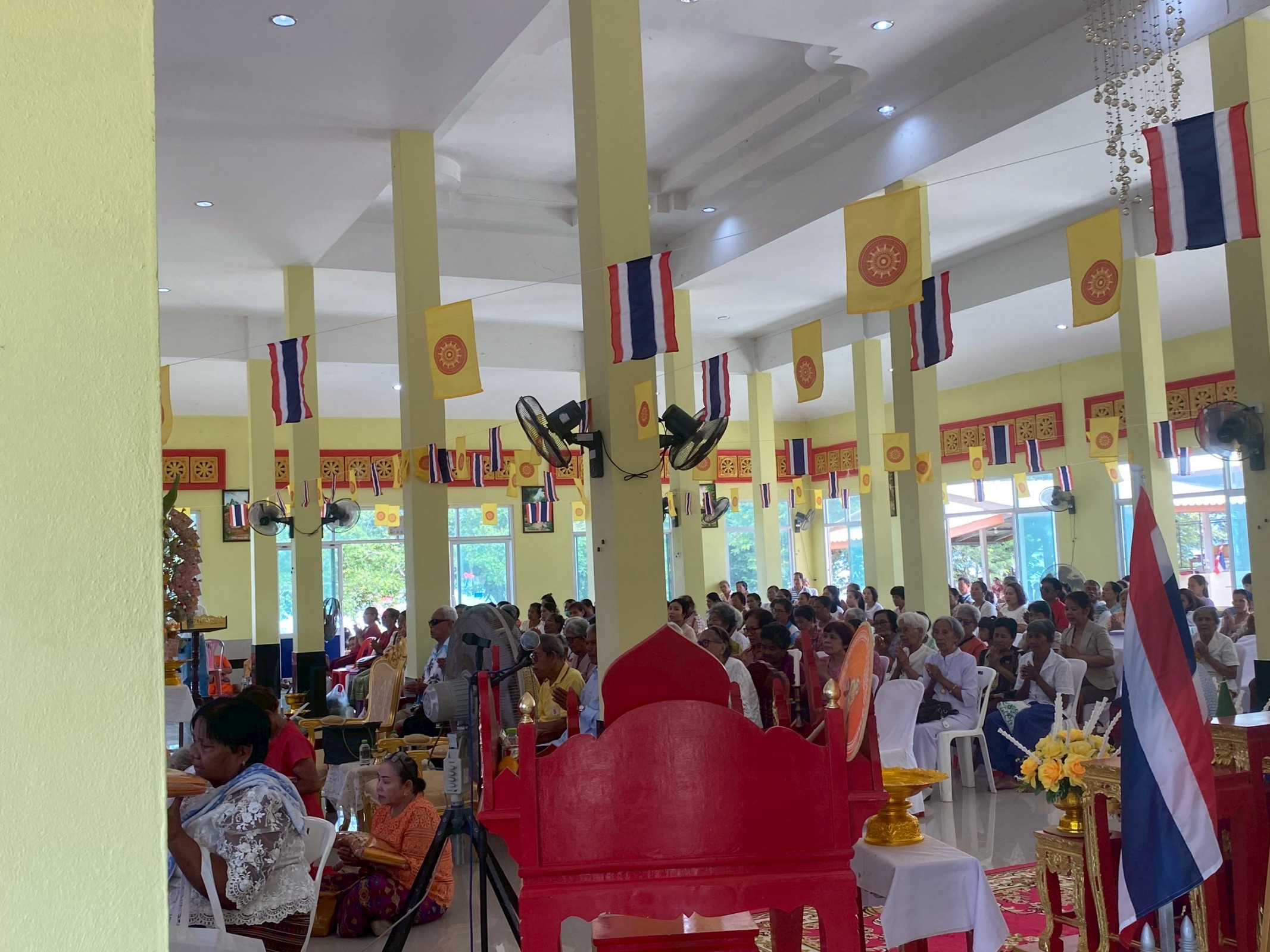 ภาพร่วมพิธีกรรมวัดแหลมบ่อท่อ