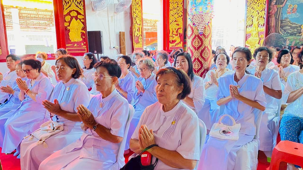 ภาพร่วมพิธีกรรมวัดน้ำบ่อ