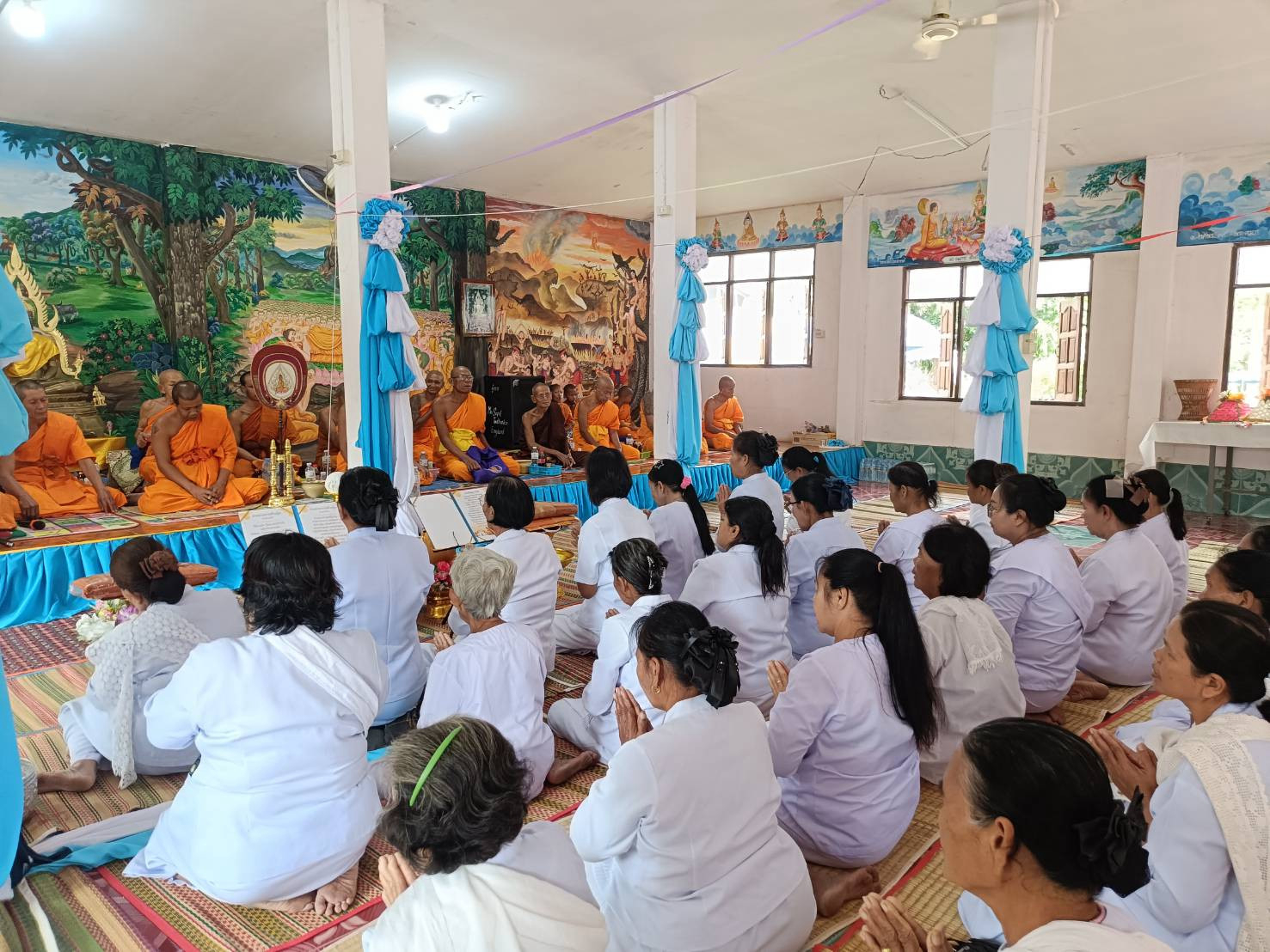 ภาพร่วมพิธีกรรมวัดโนนสวรรค์