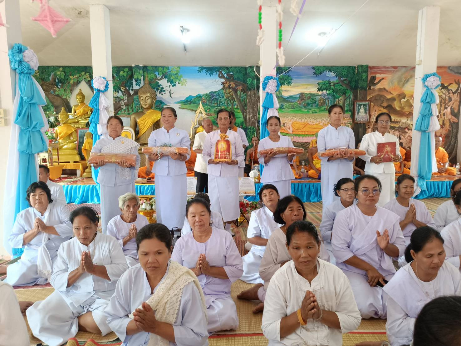 ภาพร่วมพิธีกรรมวัดโนนสวรรค์