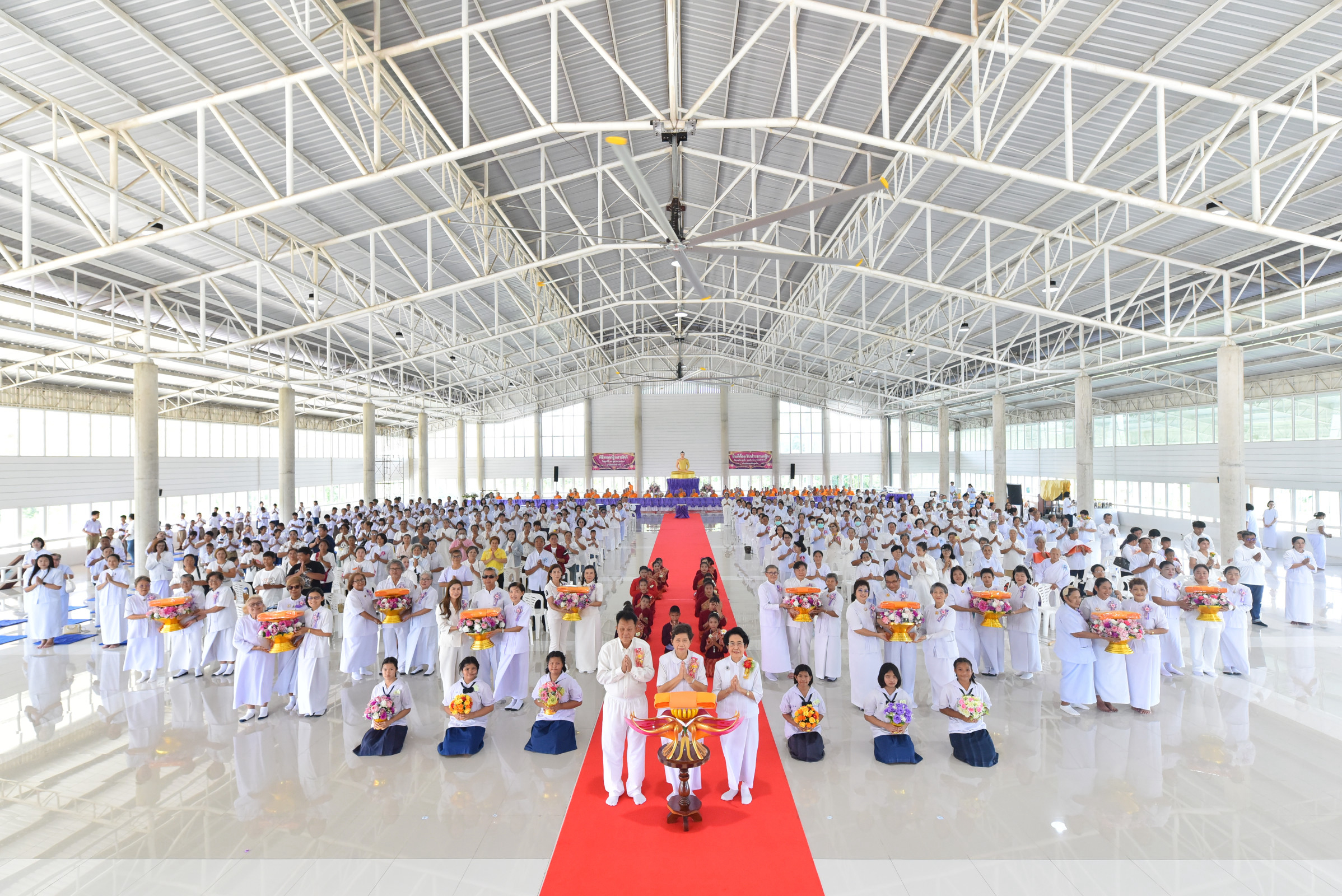 ภาพร่วมพิธีกรรมธุดงคสถานนครสวรรค์