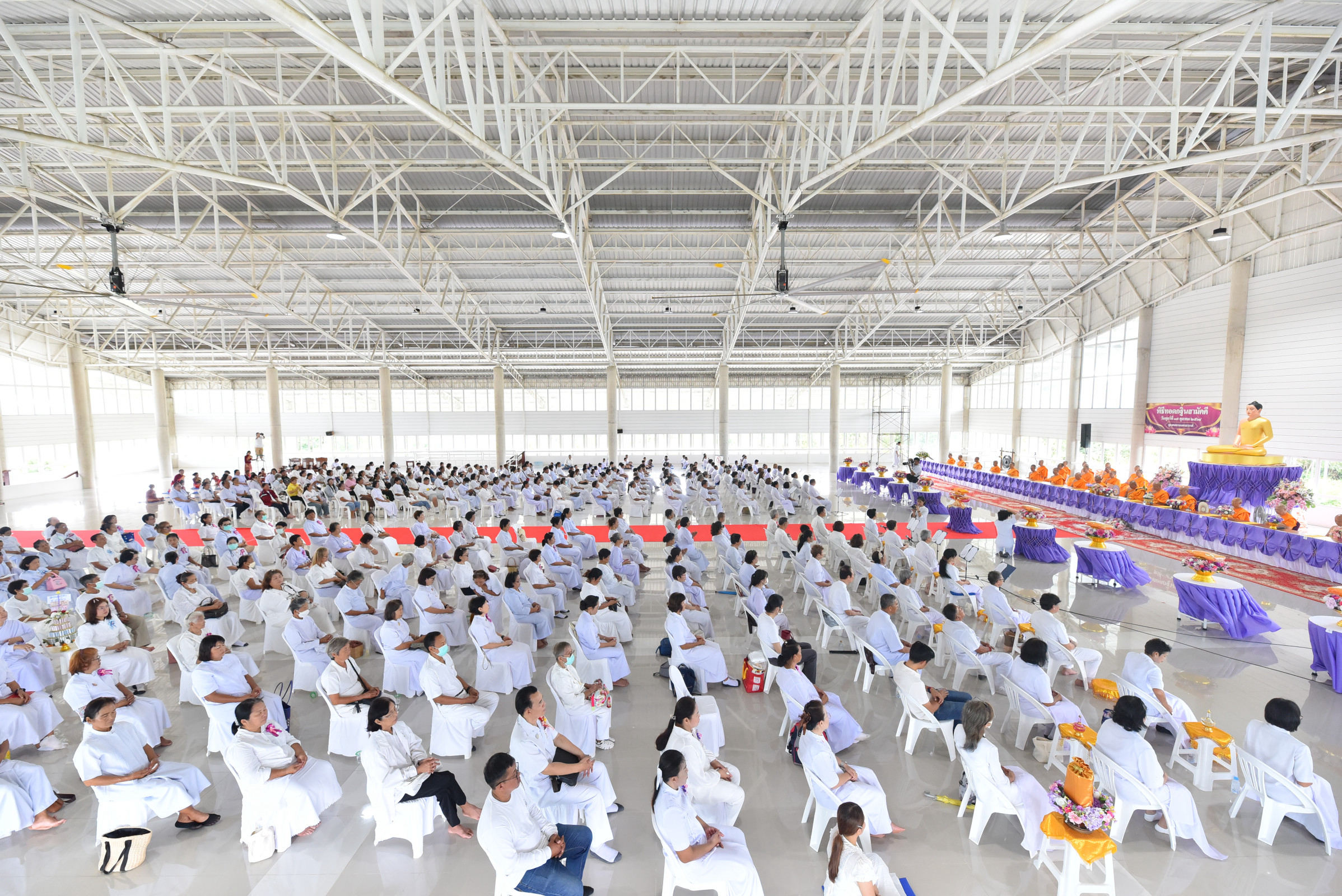 ภาพร่วมพิธีกรรมธุดงคสถานนครสวรรค์